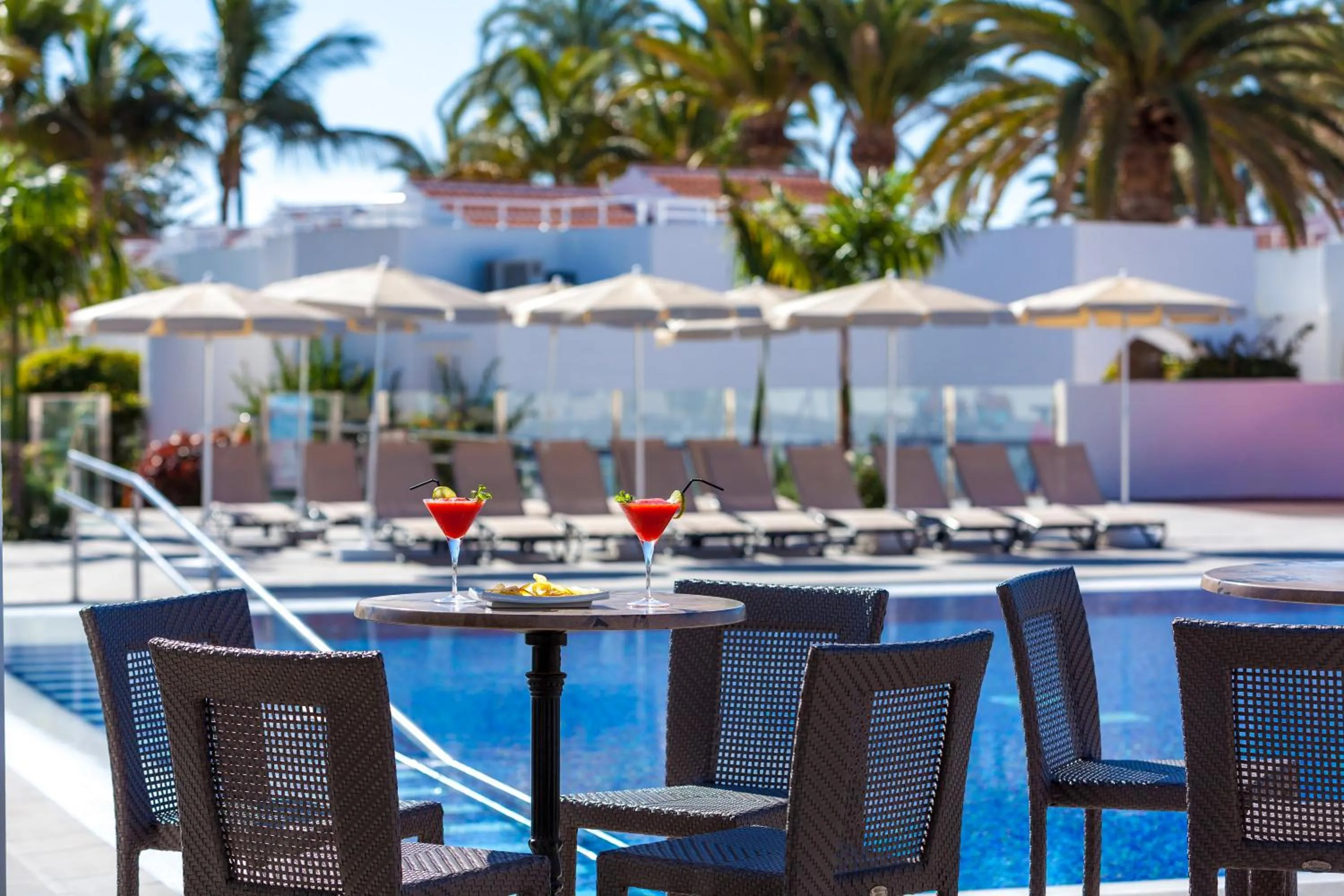 Property building in Sol Barbacan