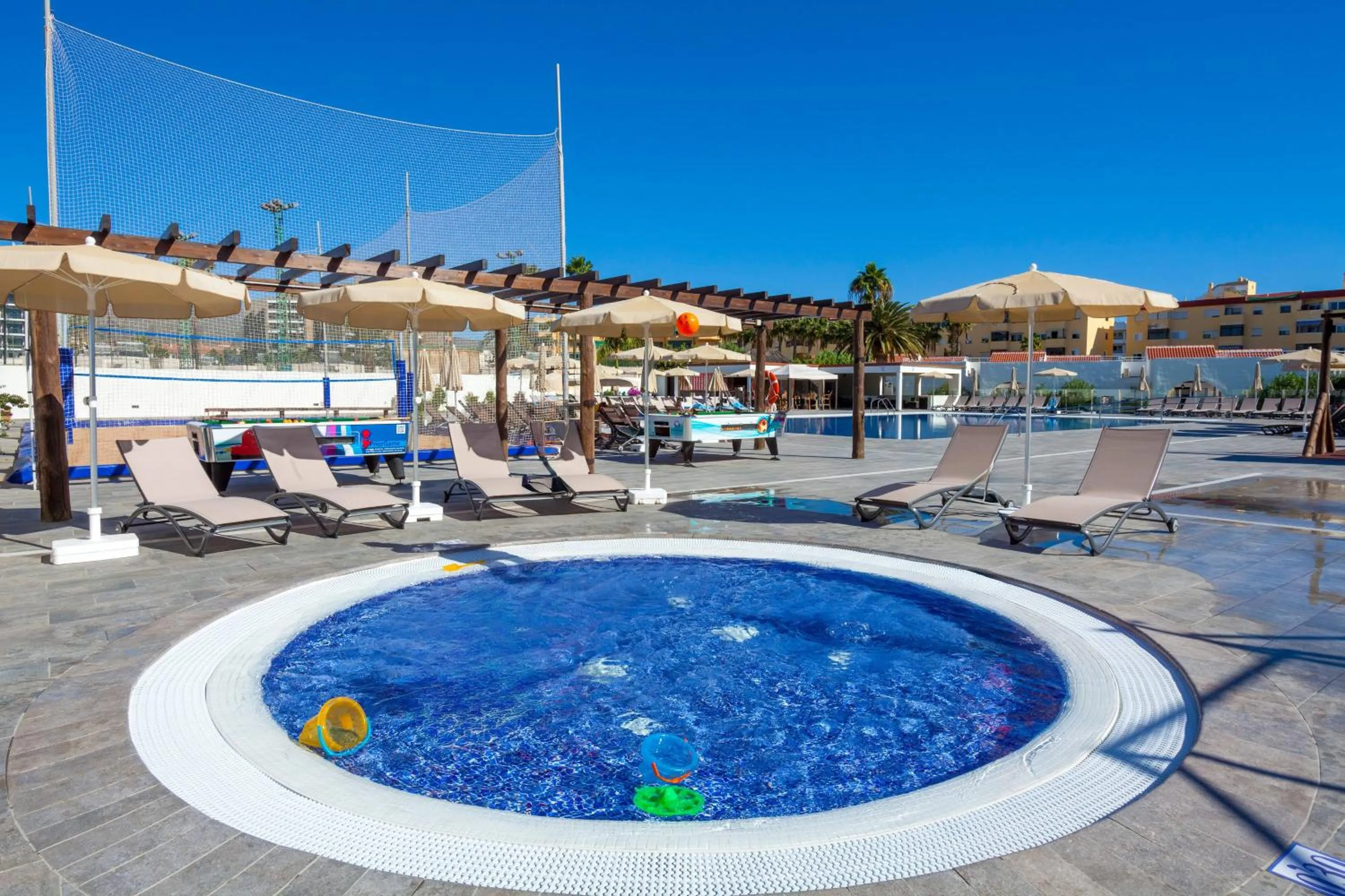 Property building in SOL Barbacan