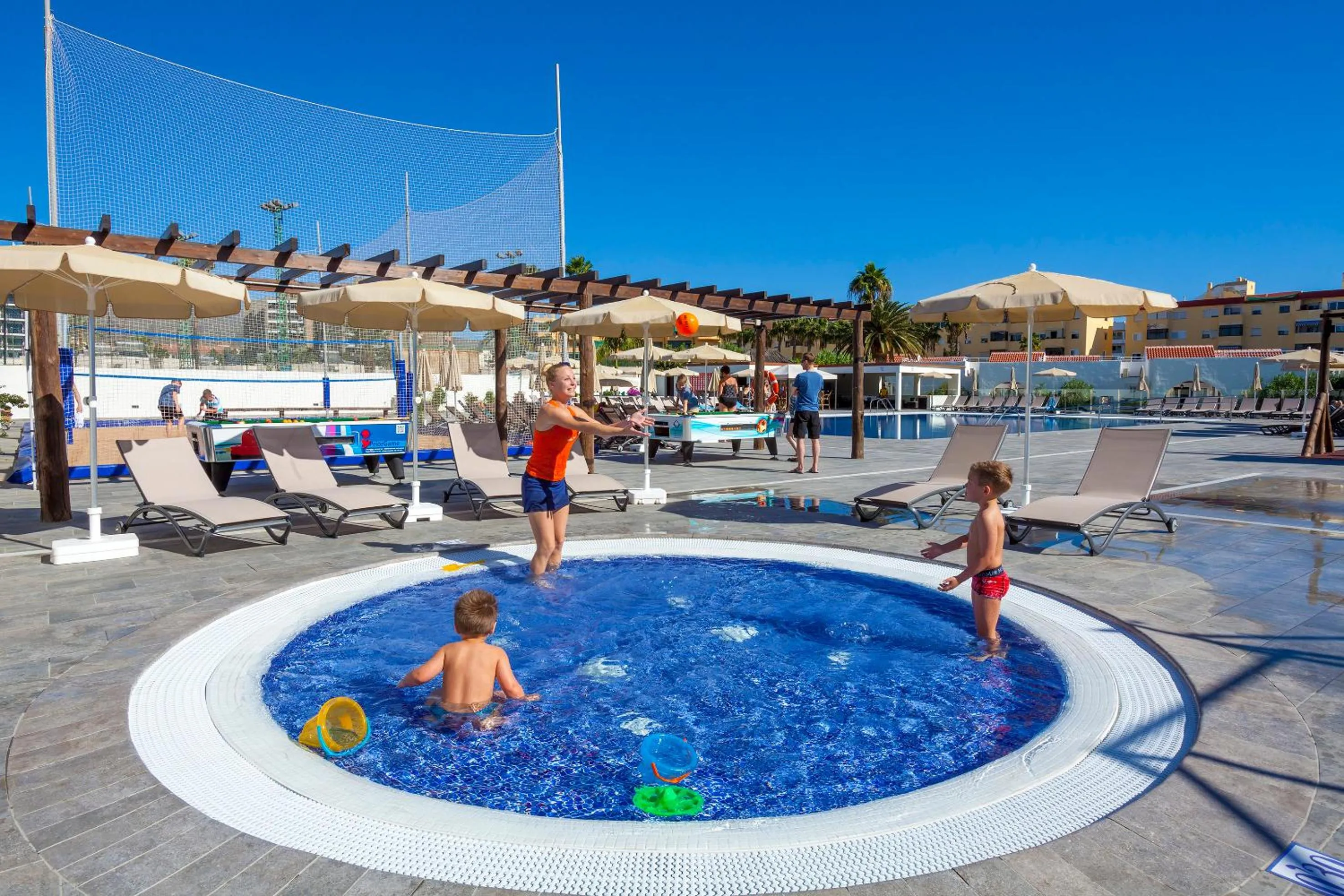 Swimming pool in Sol Barbacan