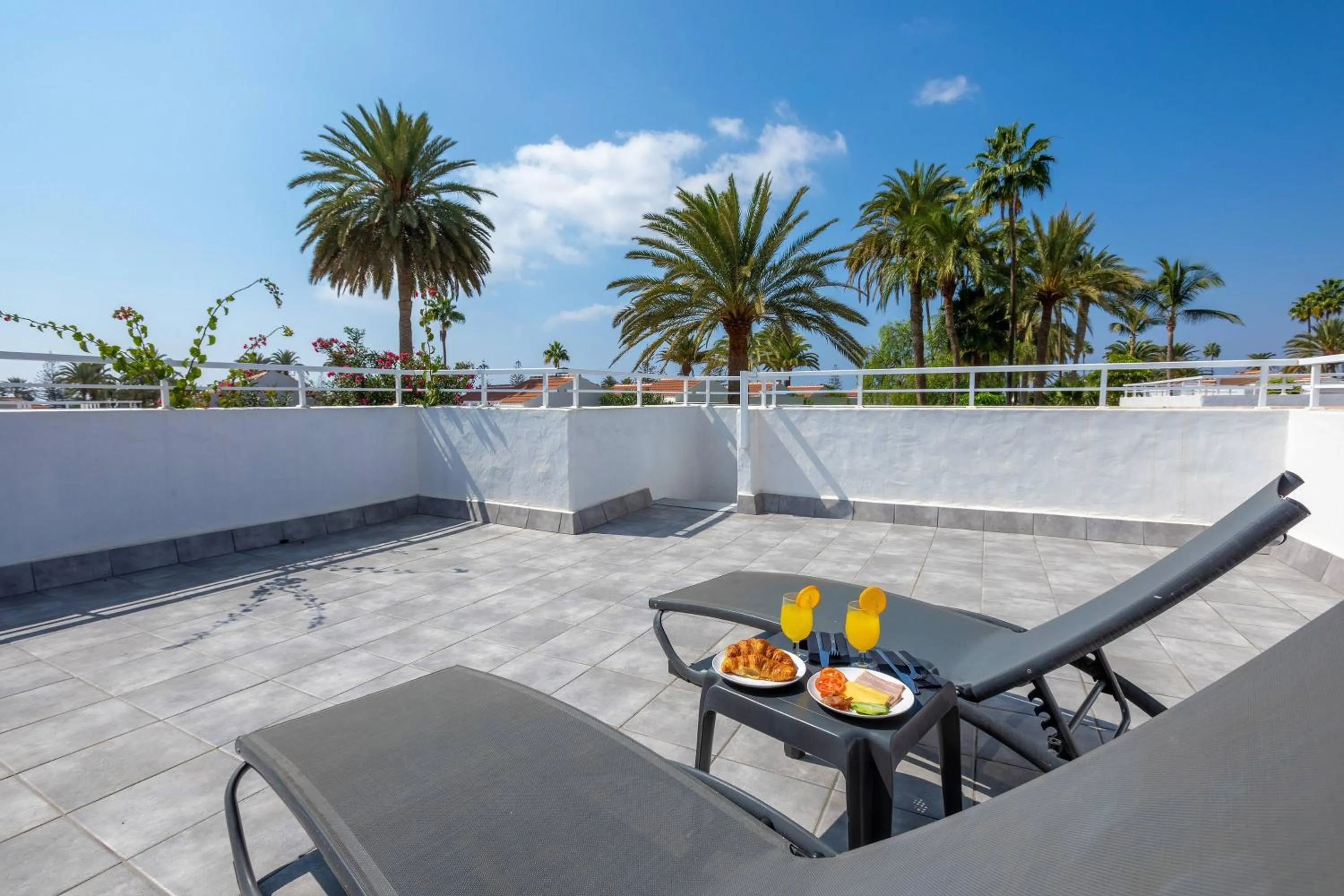 Property building in SOL Barbacan