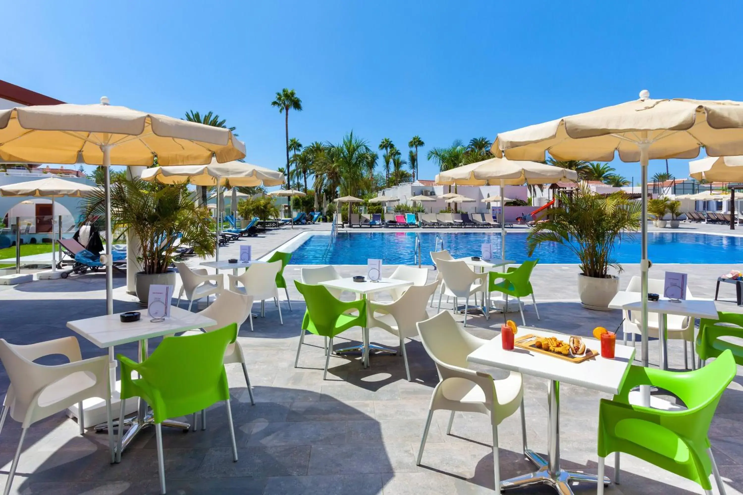 Property building in SOL Barbacan Property building in SOL Barbacan