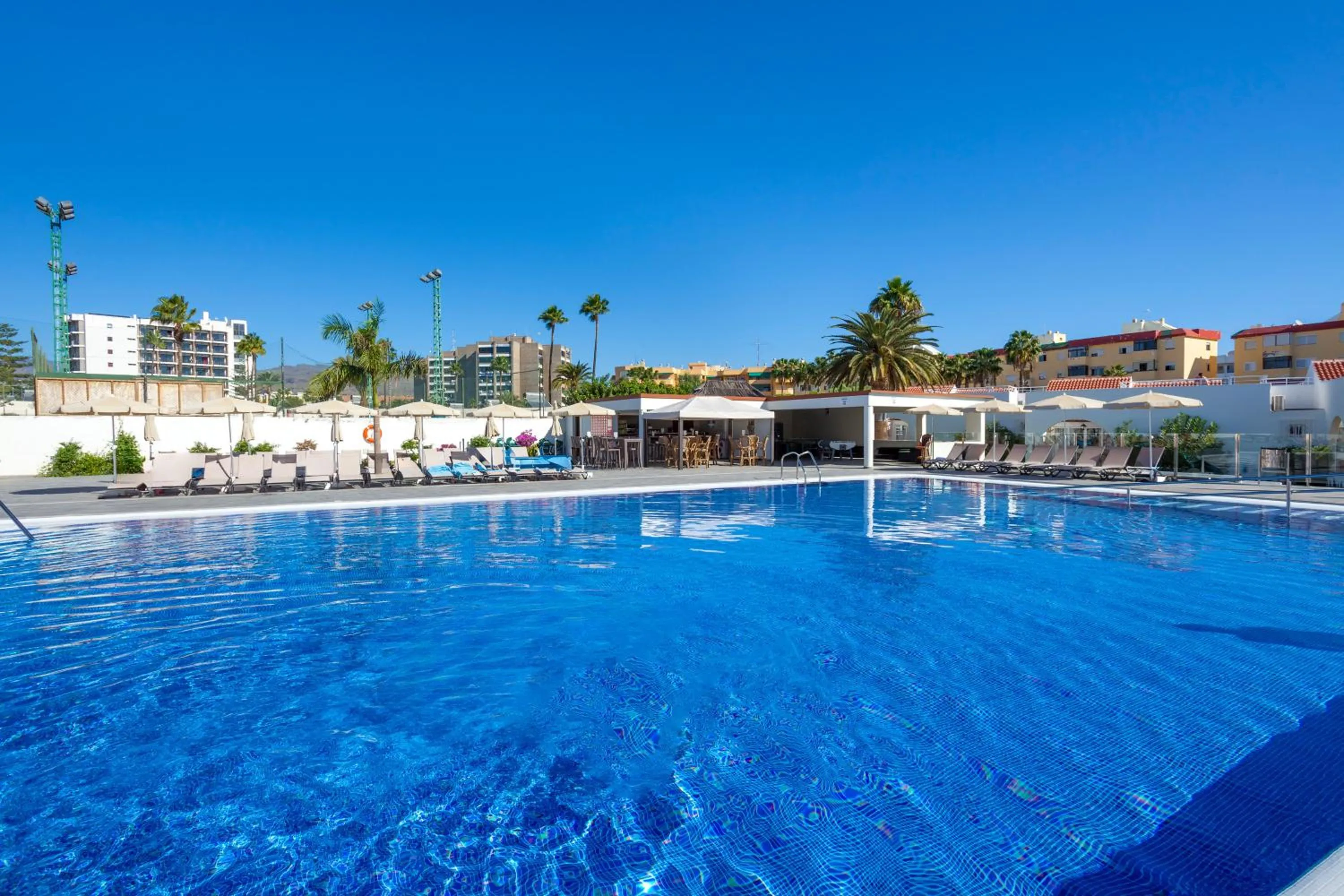 Property building in Sol Barbacan