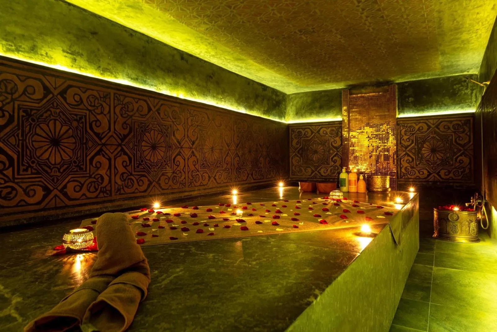 Steam room in Riad Elisa & Spa