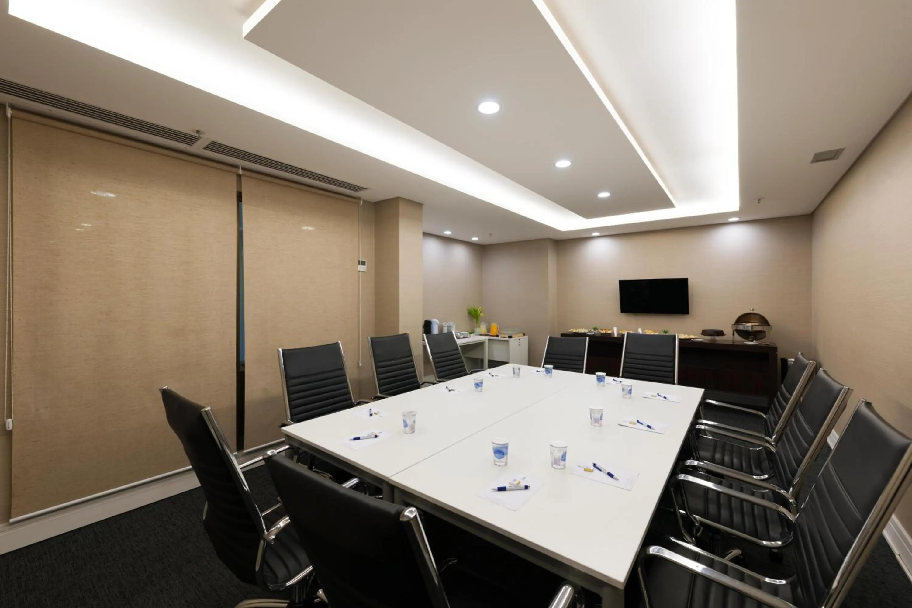 Business facilities in Matiz Multi Suites