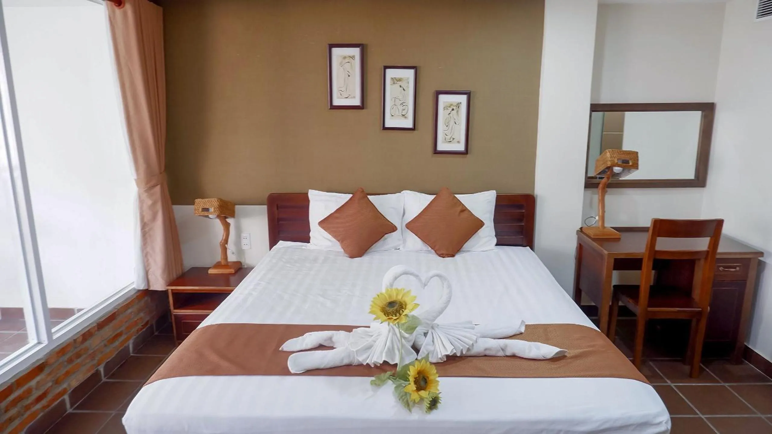 Bed in Ananas Family Hotel