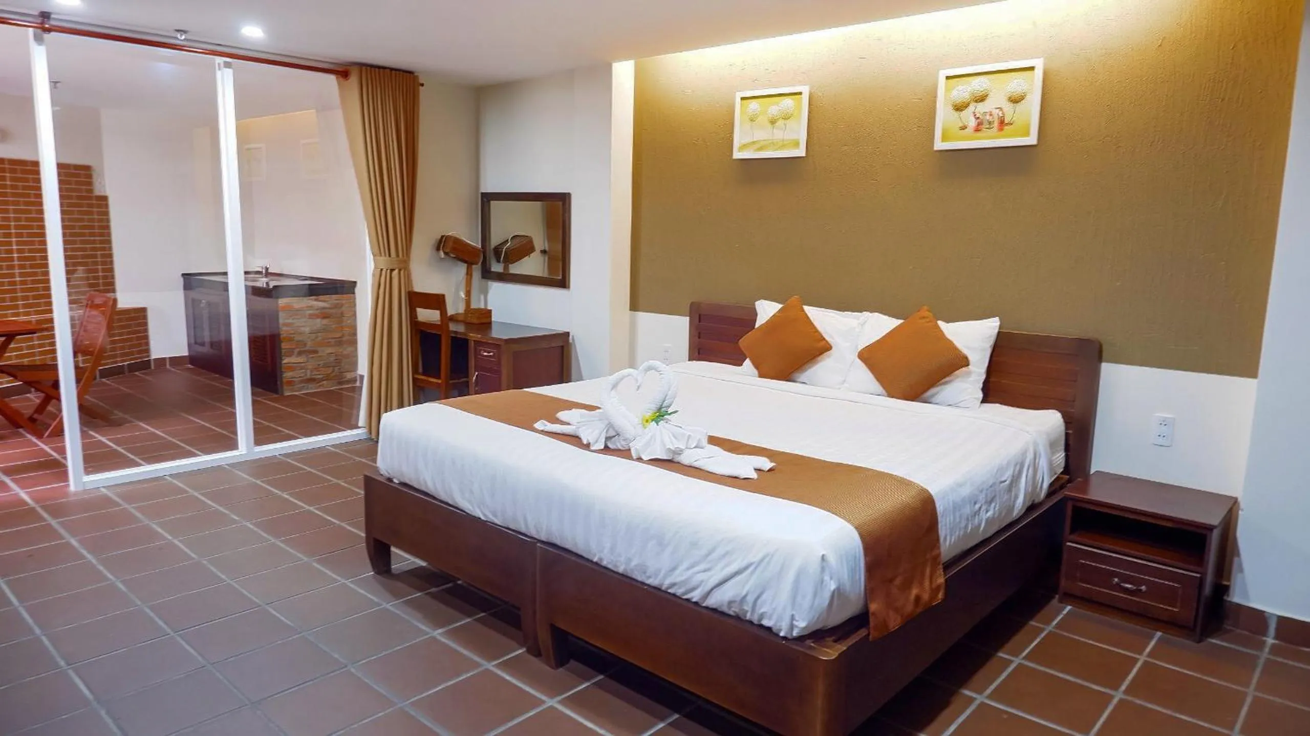 Bed in Ananas Family Hotel