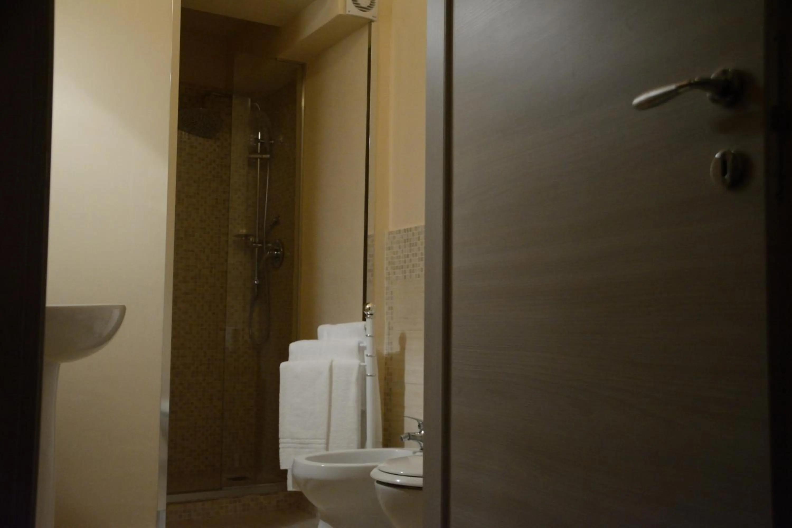 Bathroom in Catania Etnea Bed and breakfast