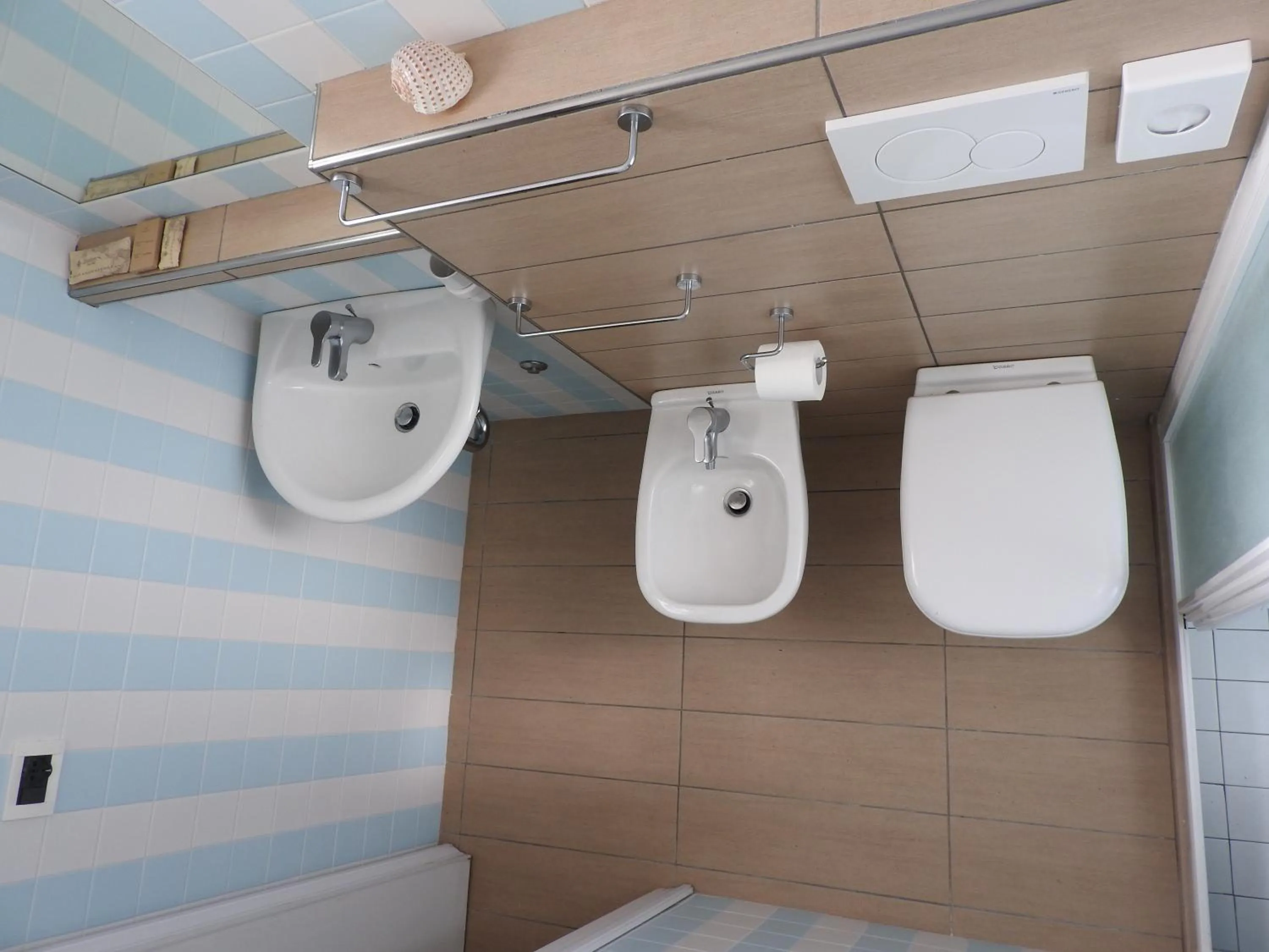 Shower in Hotel Haarlem