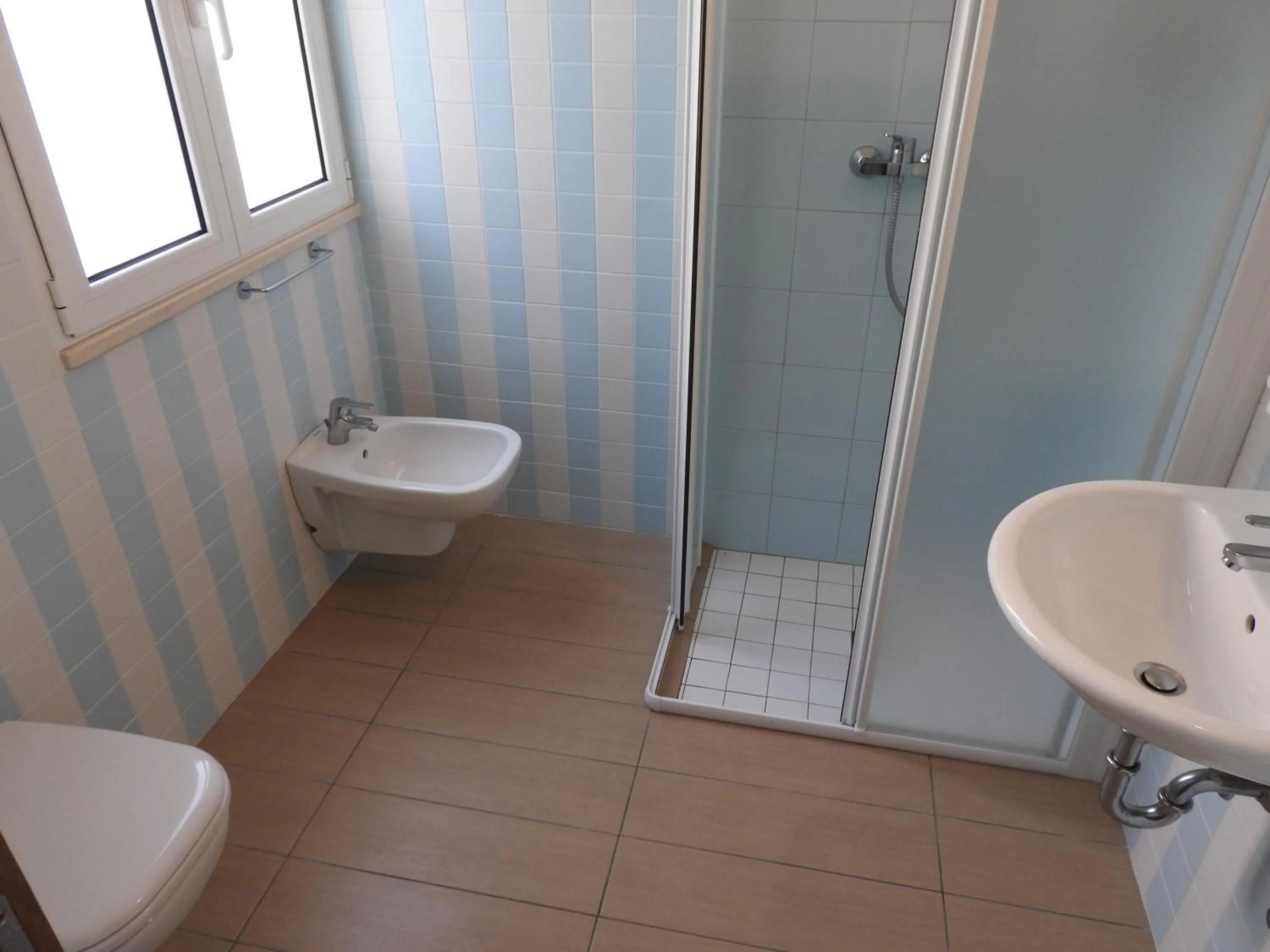 Shower in Hotel Haarlem