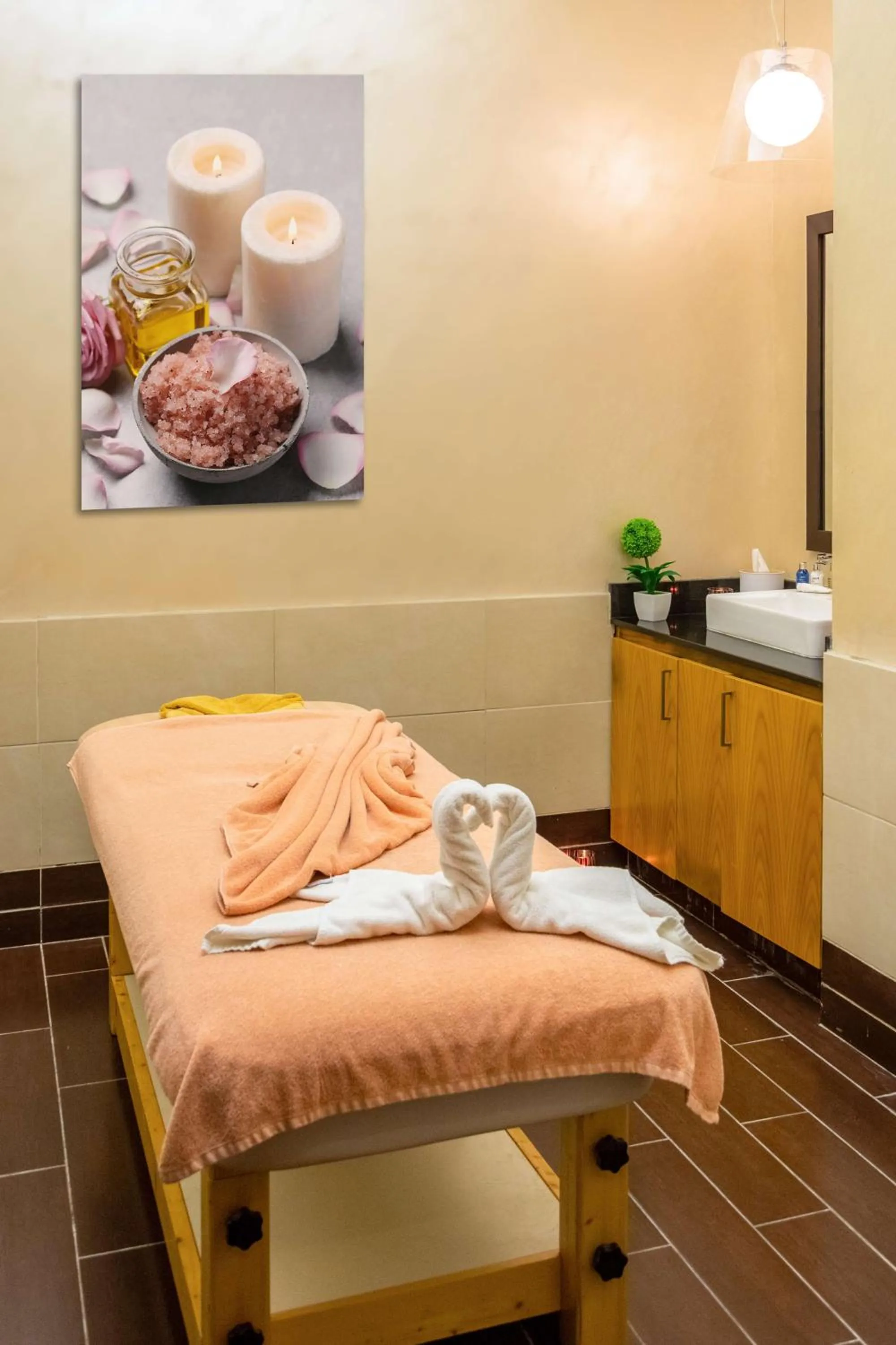 Spa and wellness centre/facilities in Radisson Blu Hotel & Resort, Sohar