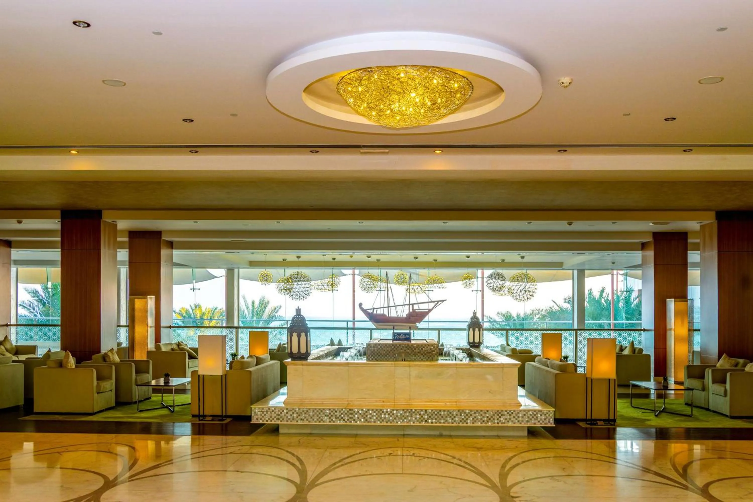 Lobby or reception in Radisson Blu Hotel & Resort, Sohar