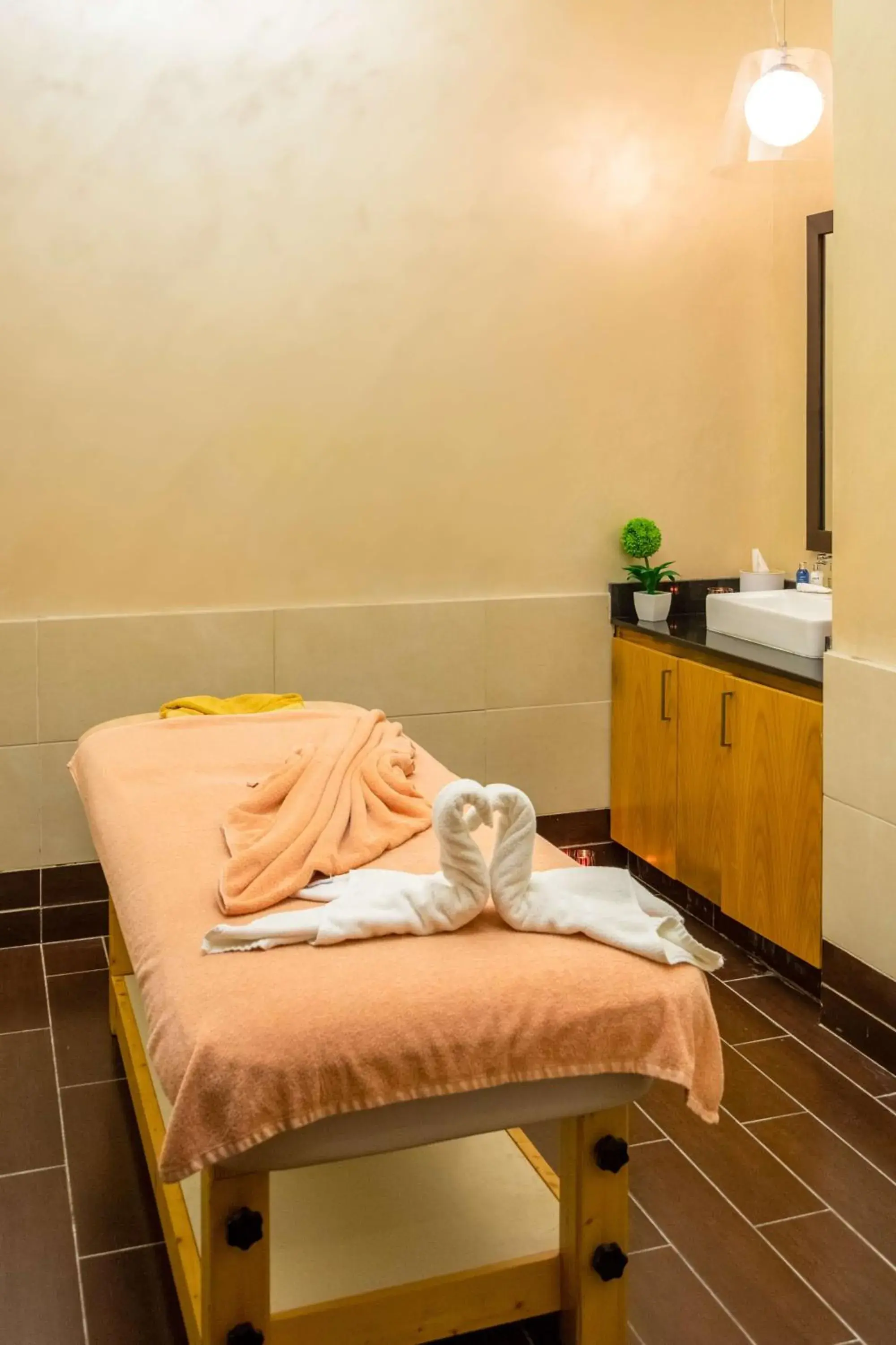 Spa and wellness centre/facilities in Radisson Blu Hotel & Resort, Sohar Spa and wellness centre/facilities in Radisson Blu Hotel & Resort, Sohar
