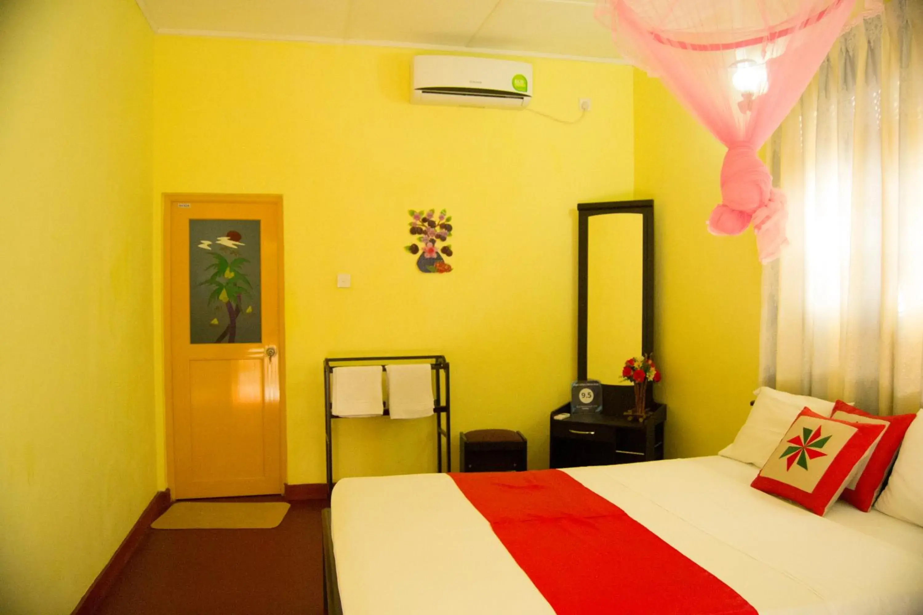 Deluxe Double Room in Sigiri Sithru Home Stay Deluxe Double Room in Sigiri Sithru Home Stay
