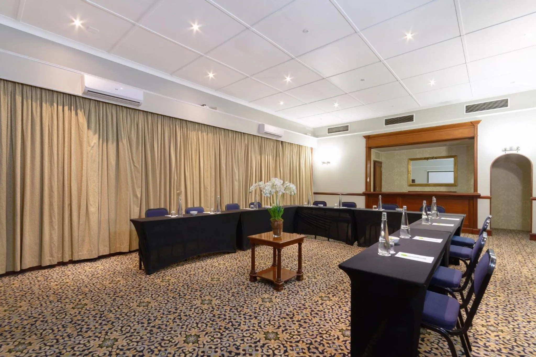 Meeting/conference room in Holiday Inn - Johannesburg Sunnyside Park by IHG