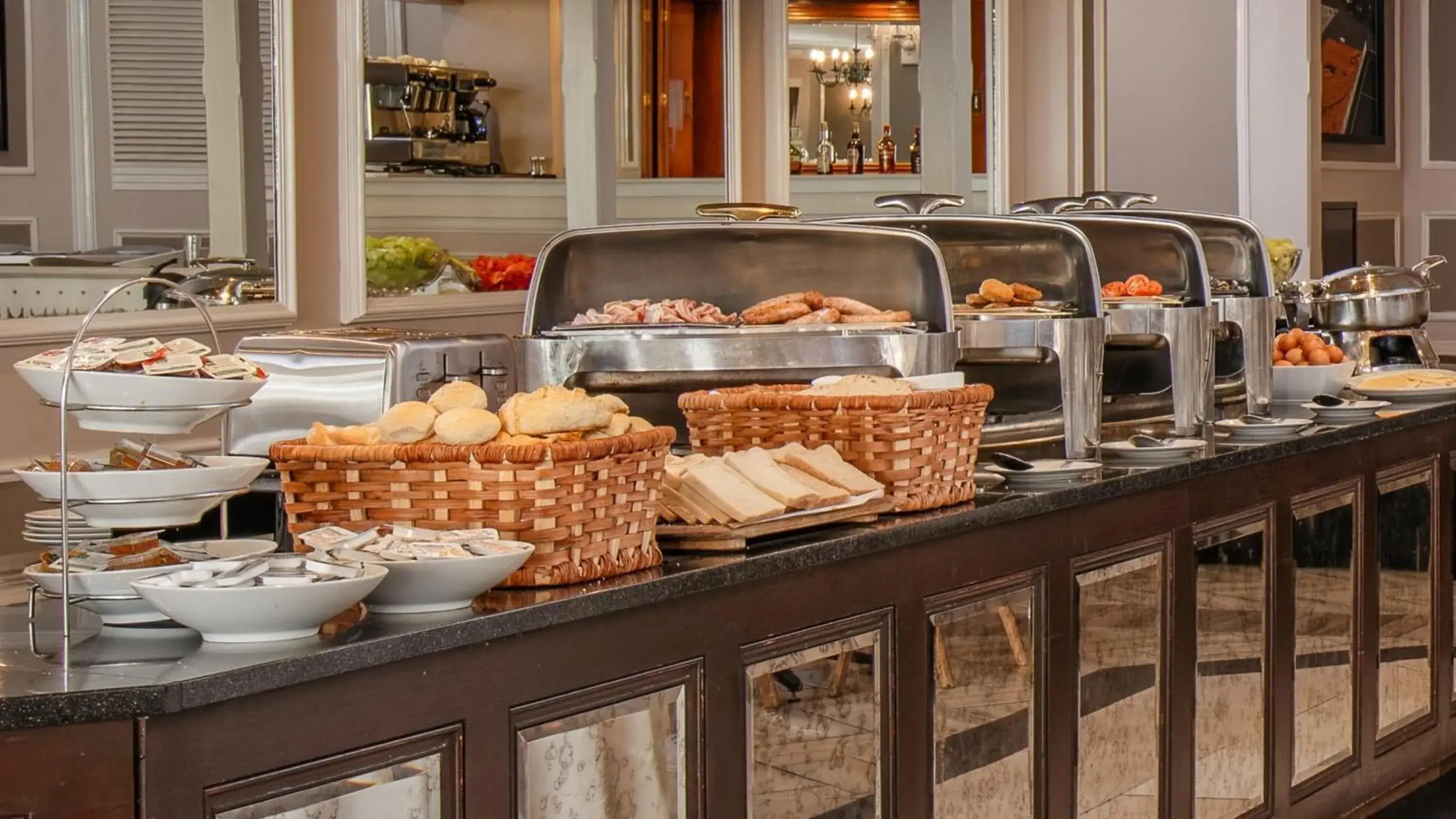 Breakfast in Holiday Inn - Johannesburg Sunnyside Park by IHG Breakfast in Holiday Inn - Johannesburg Sunnyside Park by IHG