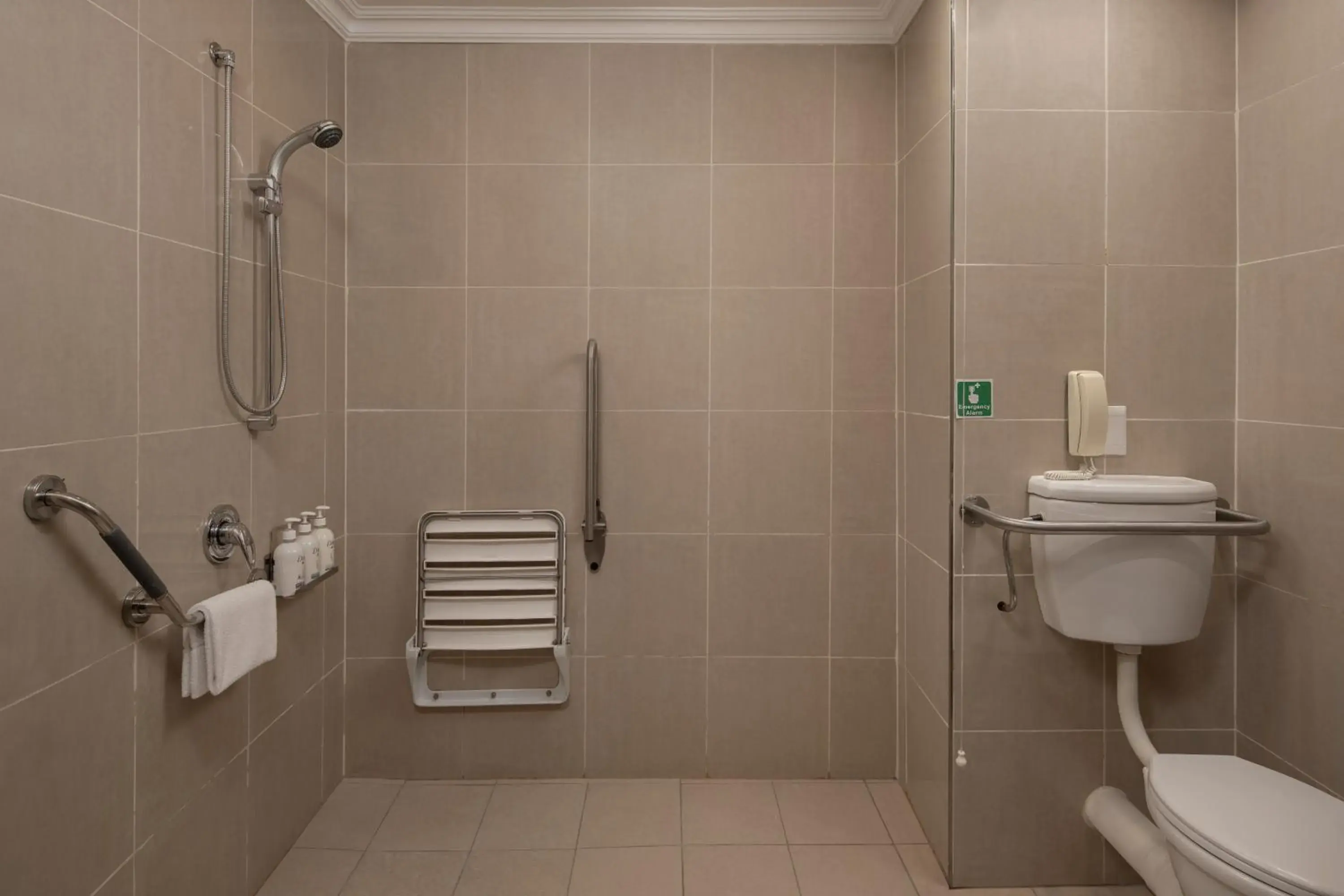 Bathroom in Holiday Inn - Johannesburg Sunnyside Park by IHG Bathroom in Holiday Inn - Johannesburg Sunnyside Park by IHG