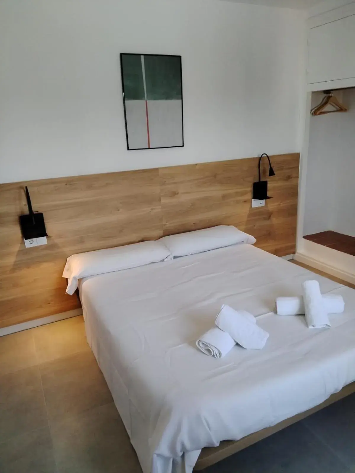 Bed in Sant Joan Apartaments - Adults Only Bed in Sant Joan Apartaments - Adults Only