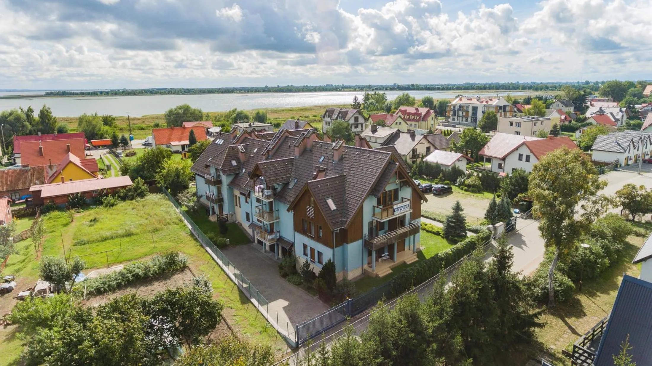 APARTAMENTY MIERZEJA - WILLA TURKUSOWA, Kąty Rybackie