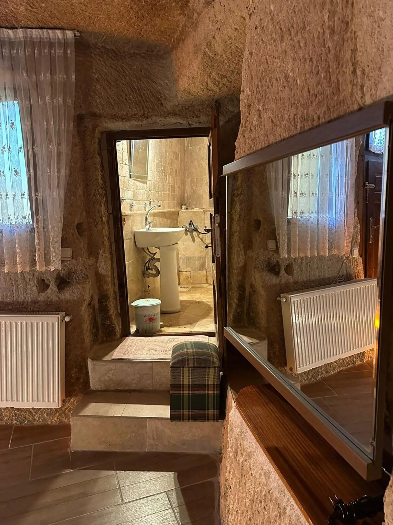 Bathroom, Bed in Coco Cave