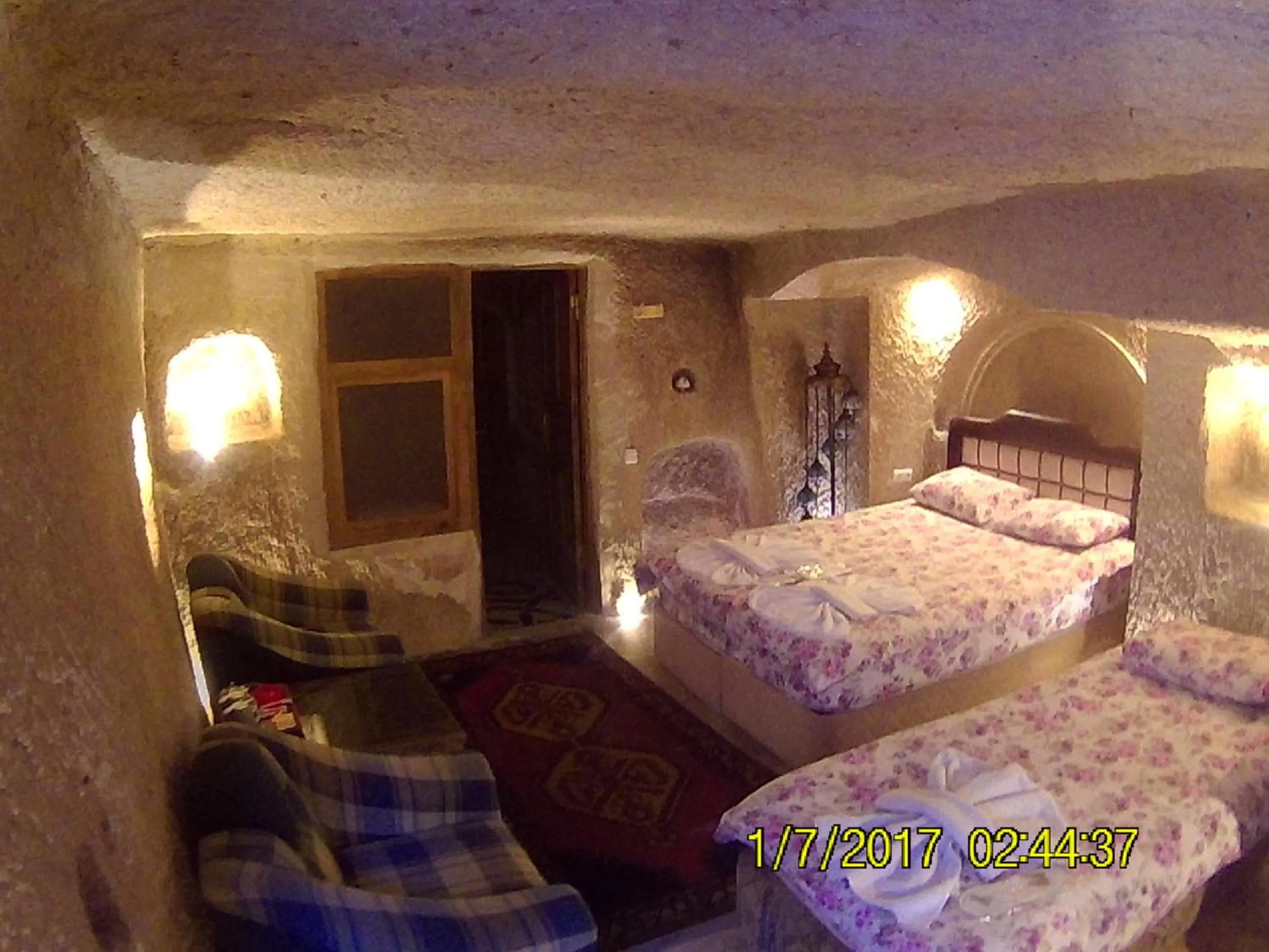 Bedroom, Bed in Coco Cave