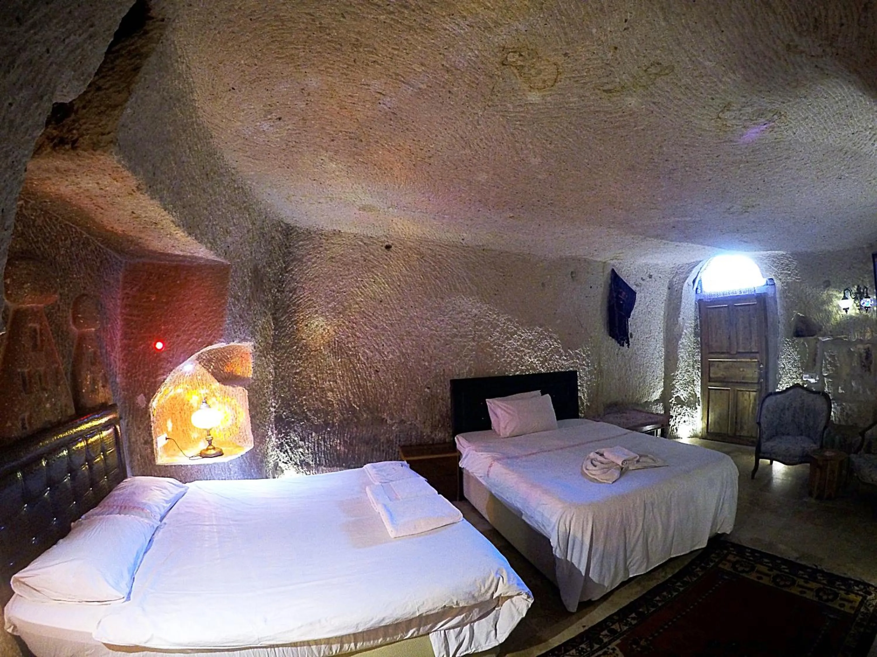 Bedroom, Bed in Coco Cave