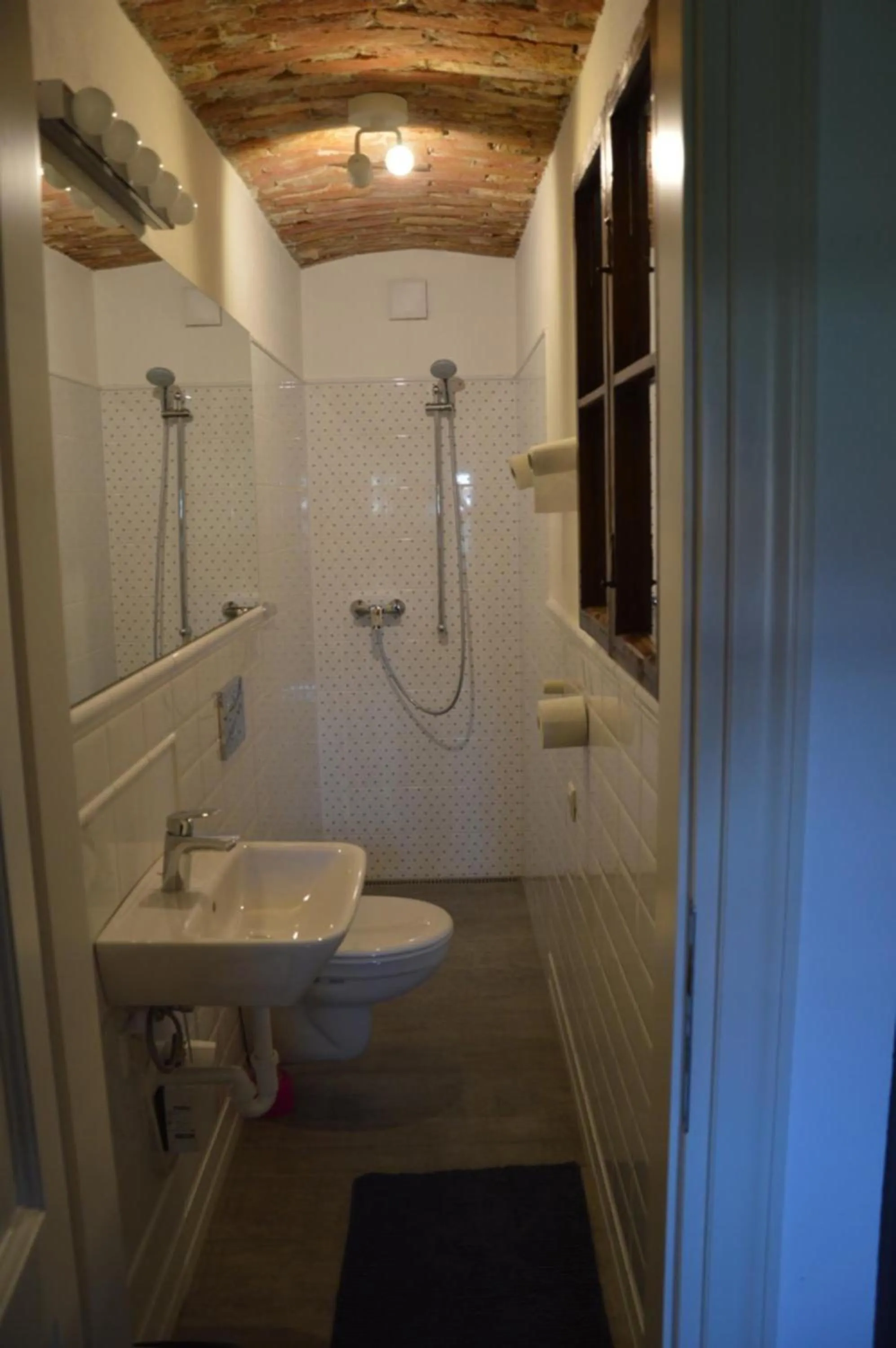 Bathroom in Bagolyvár Fogadó- Újfalusy Márton Vendégház