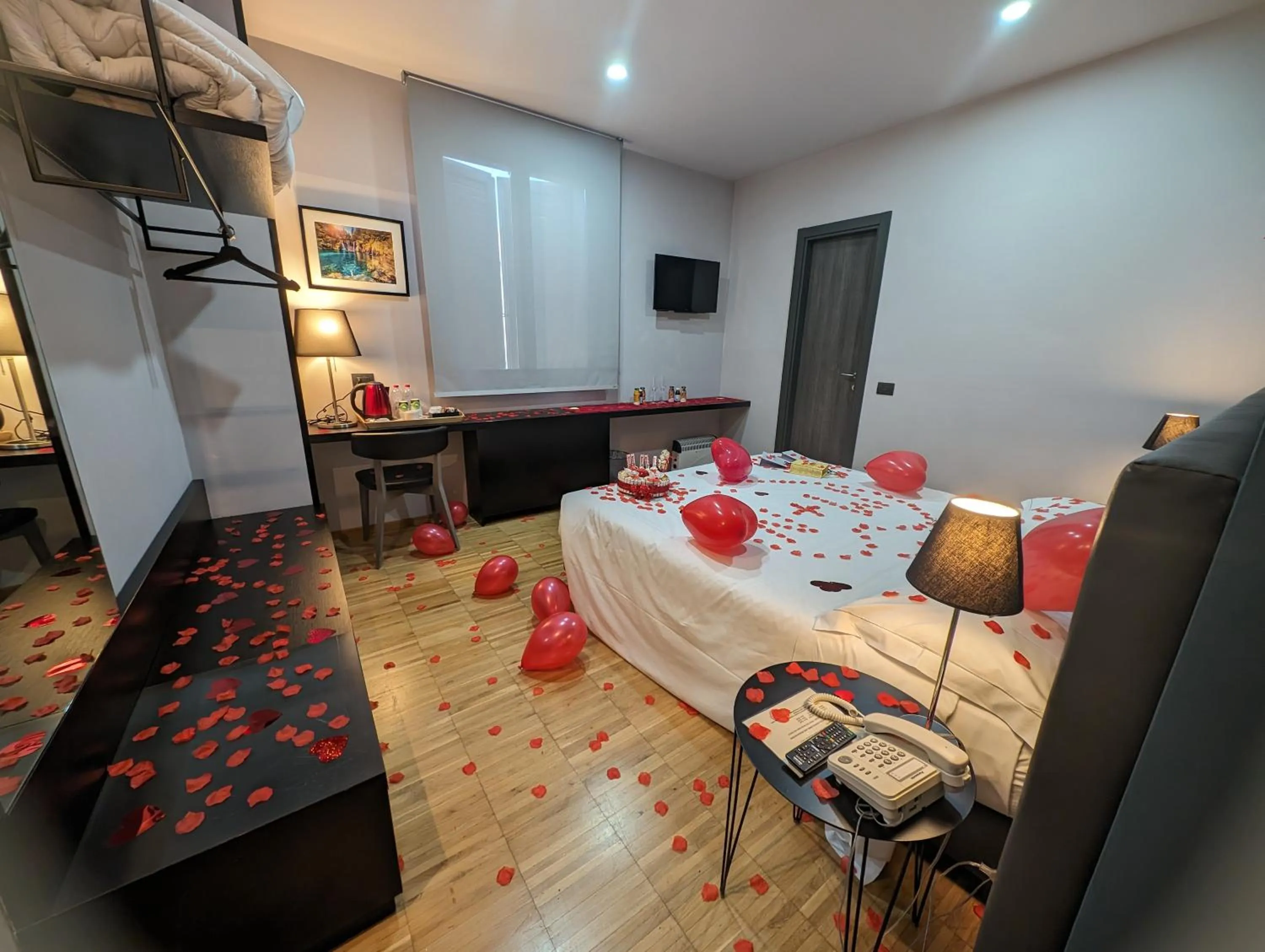 Bedroom, Bed in Smart Hotel