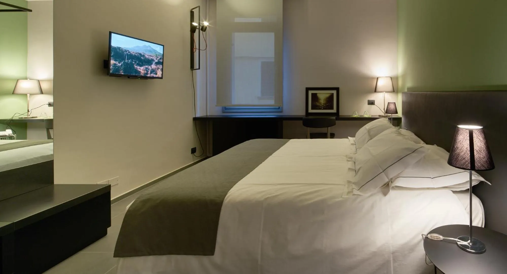 Photo of the whole room, Bed in Smart Hotel