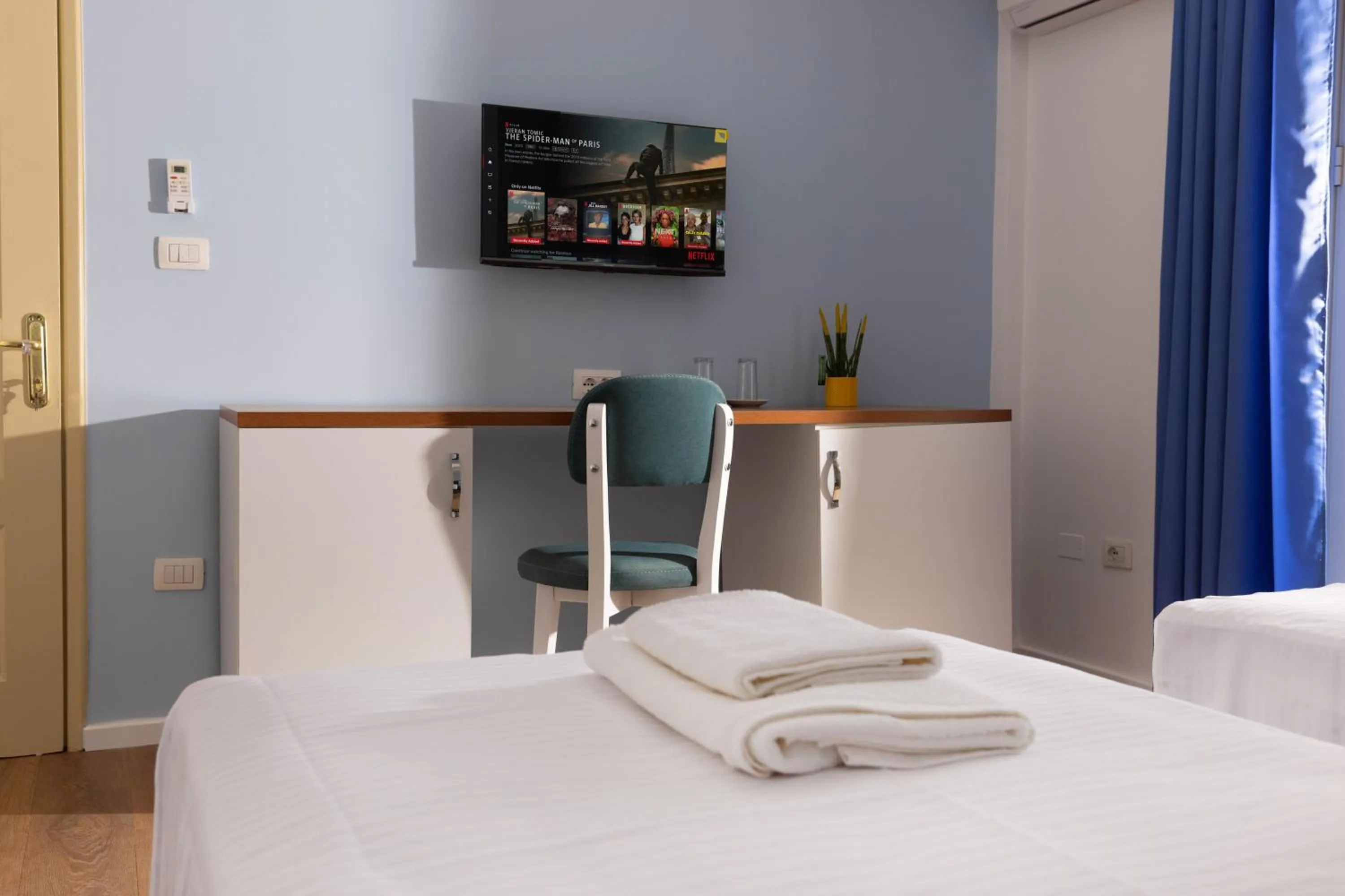 Bedroom, Bed in Hotel Vila MAX