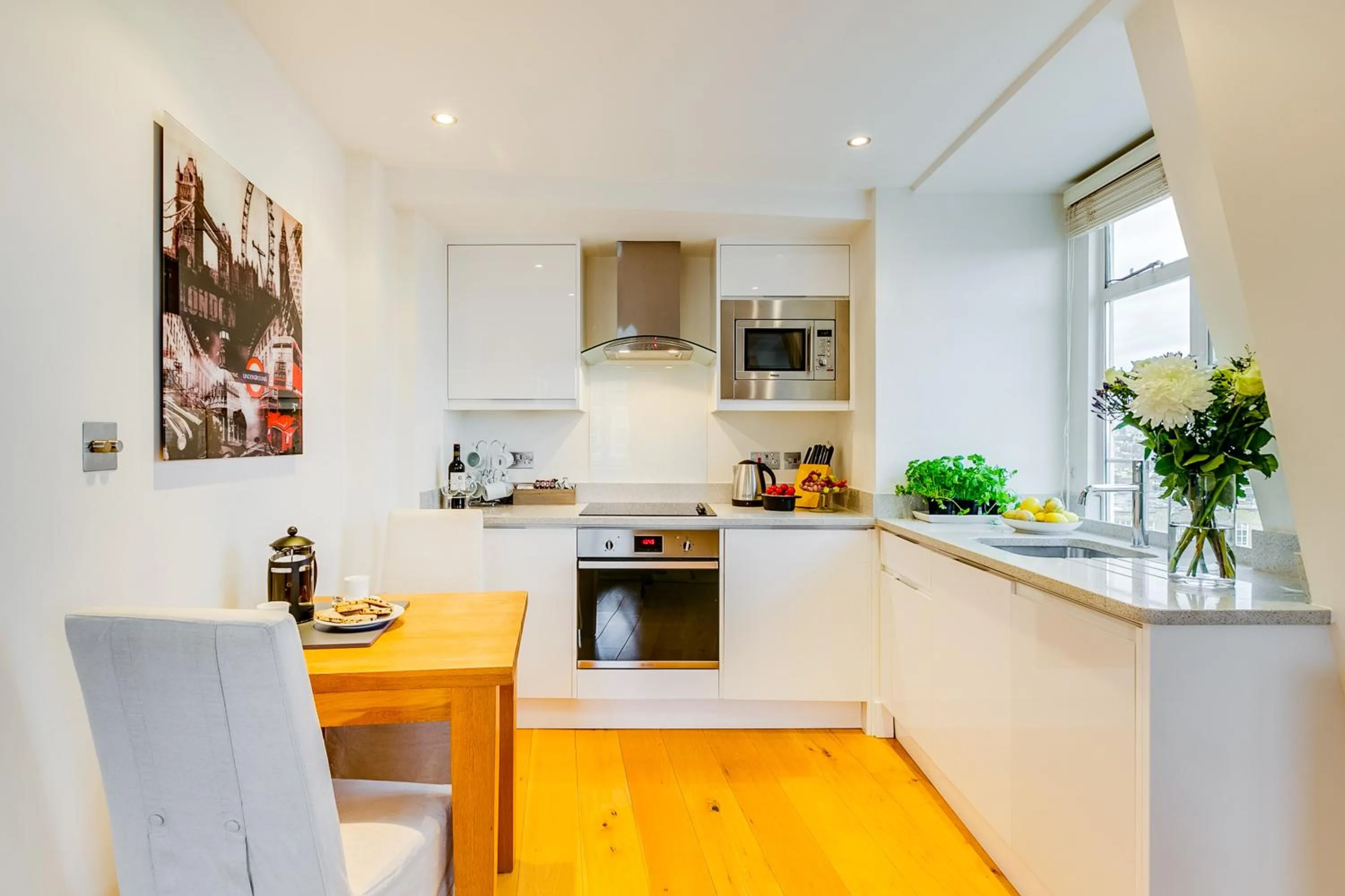 Coffee/tea facilities in Nell Gwynn Chelsea Accommodation