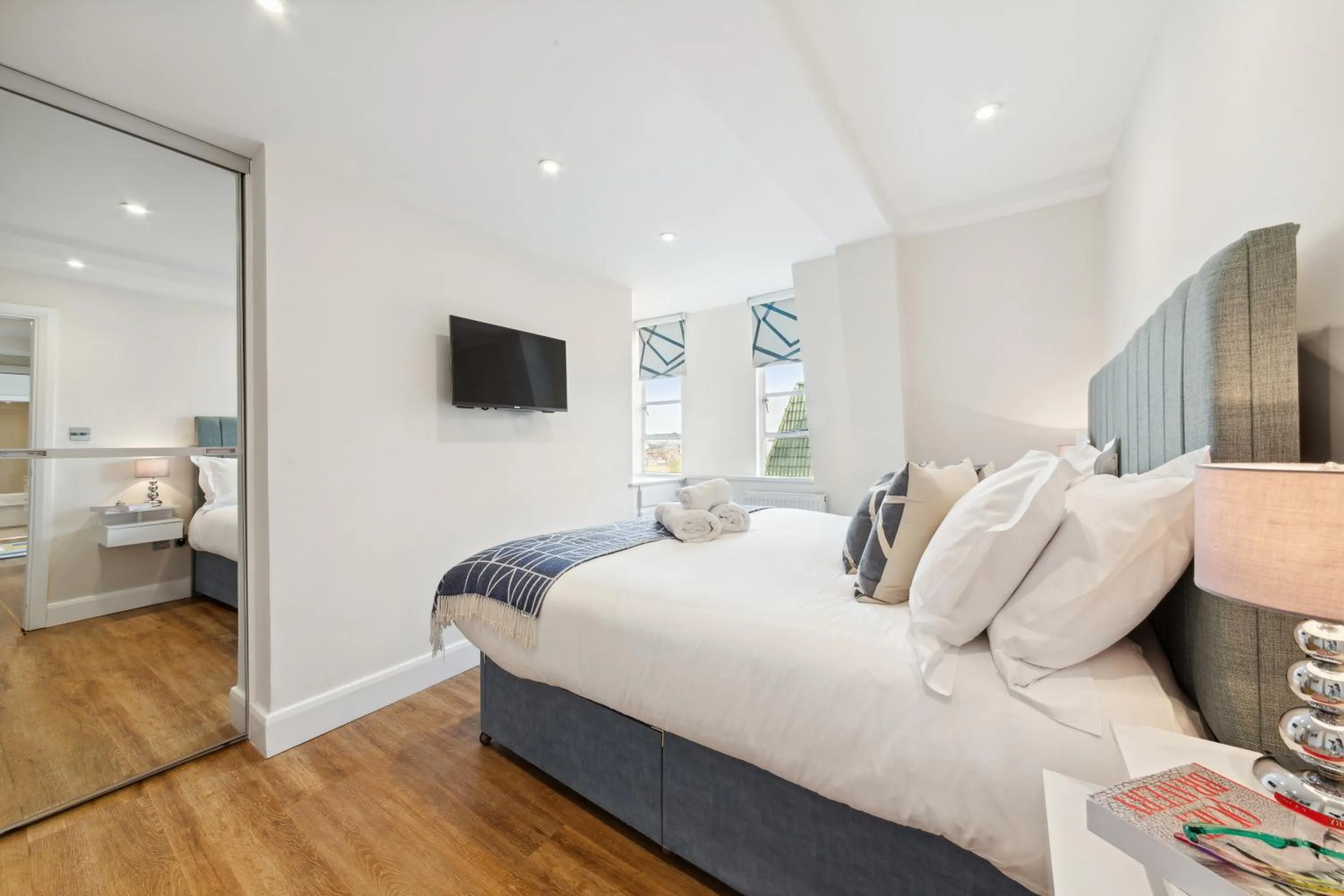 Bed in Nell Gwynn Chelsea Accommodation