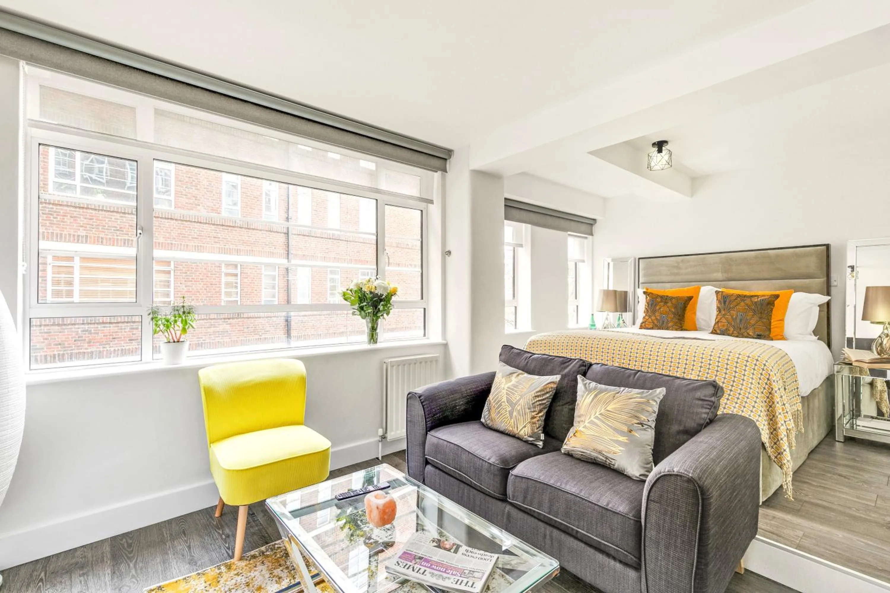 Bed in Nell Gwynn Chelsea Accommodation