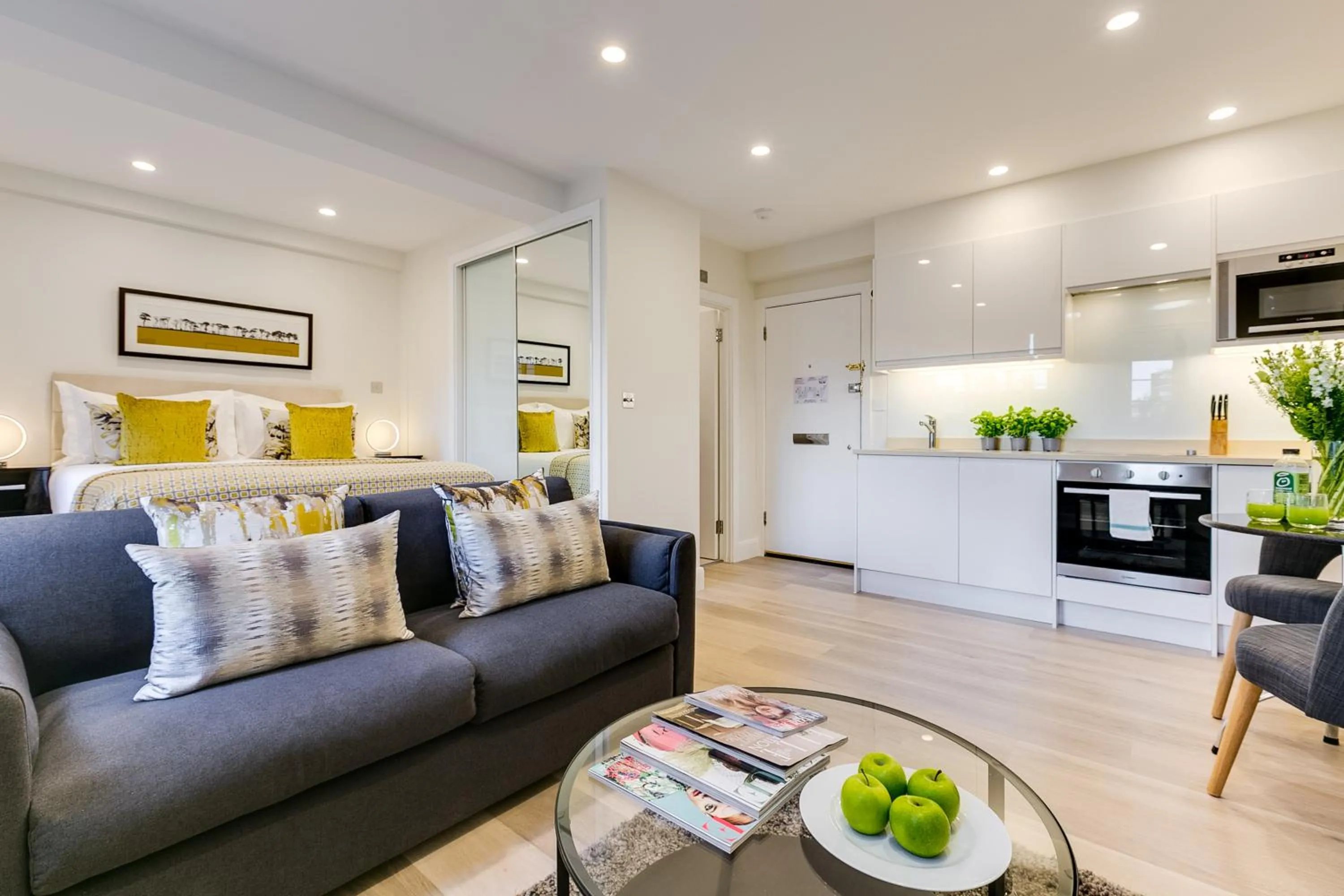 Kitchen or kitchenette in Nell Gwynn Chelsea Accommodation