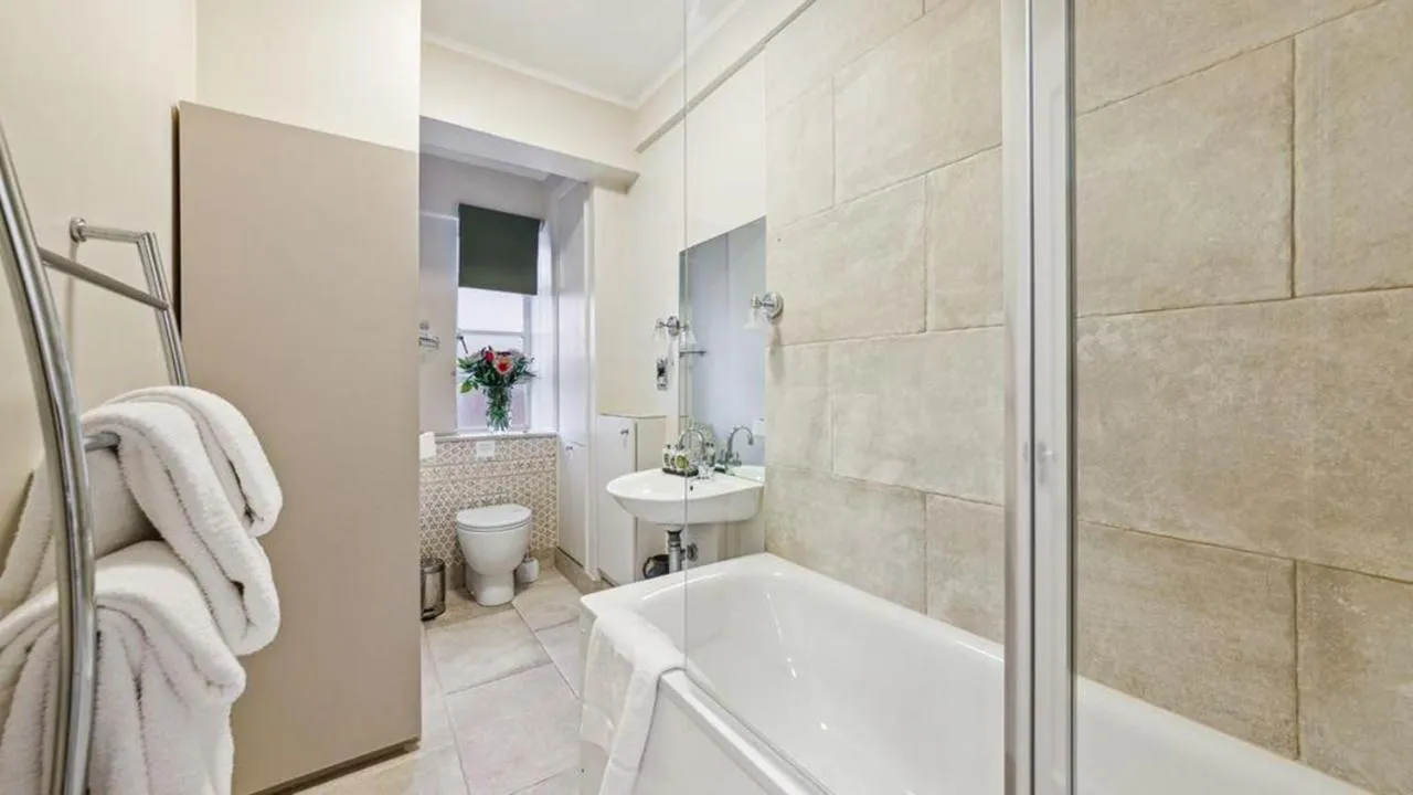 Nell Gwynn Chelsea Accommodation