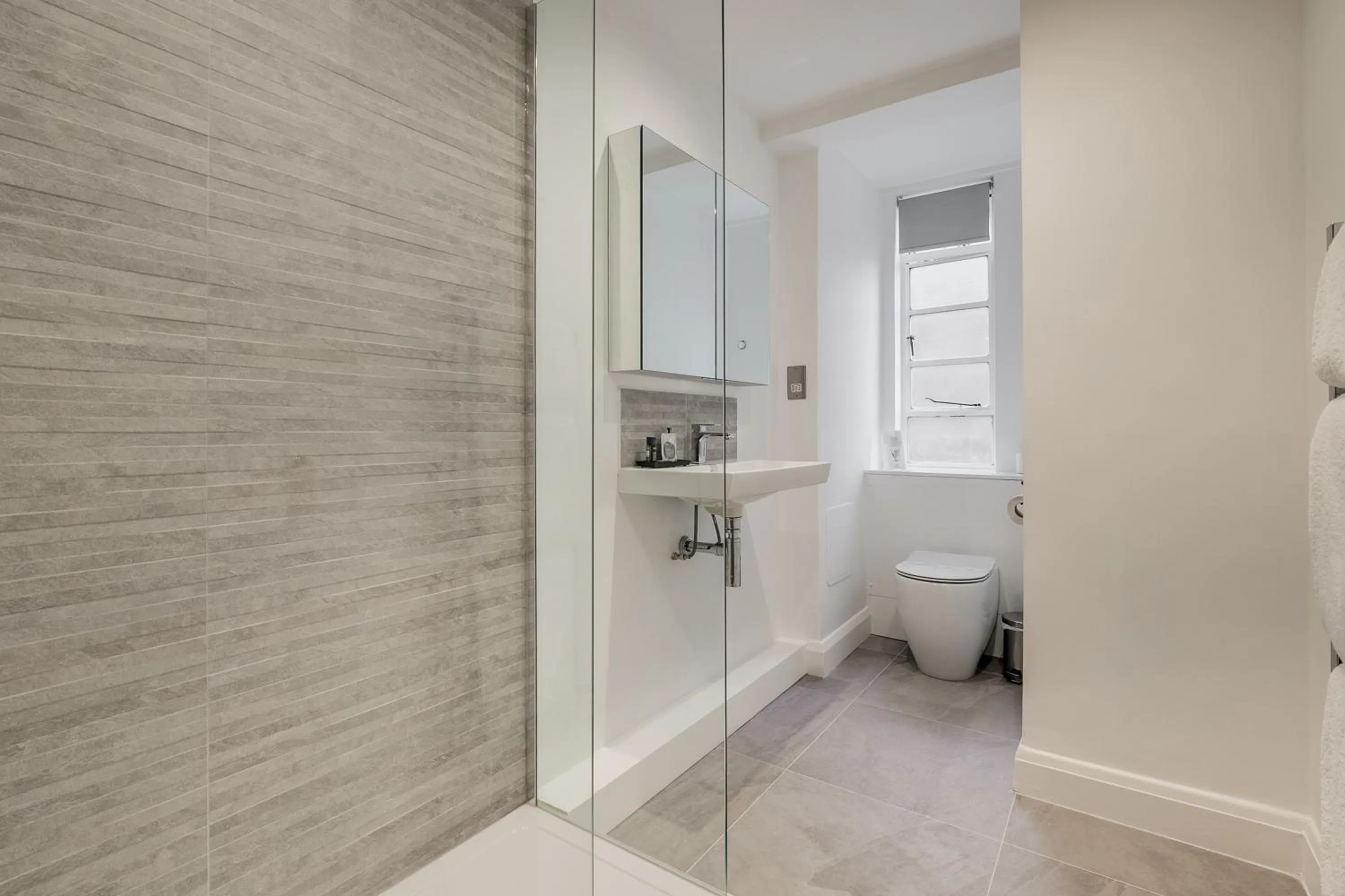 Shower in Nell Gwynn Chelsea Accommodation