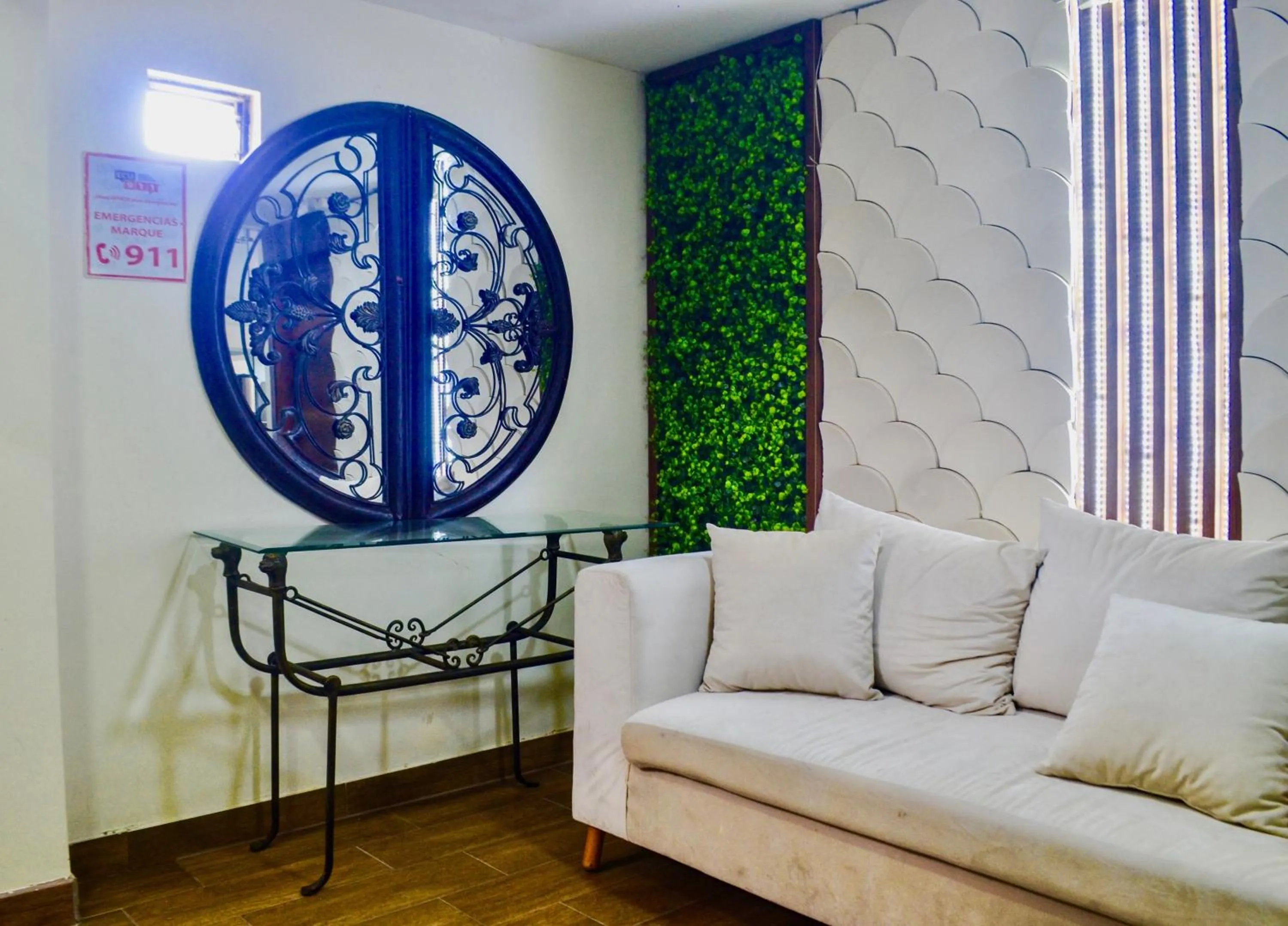 Seating area in Hotel Imperial