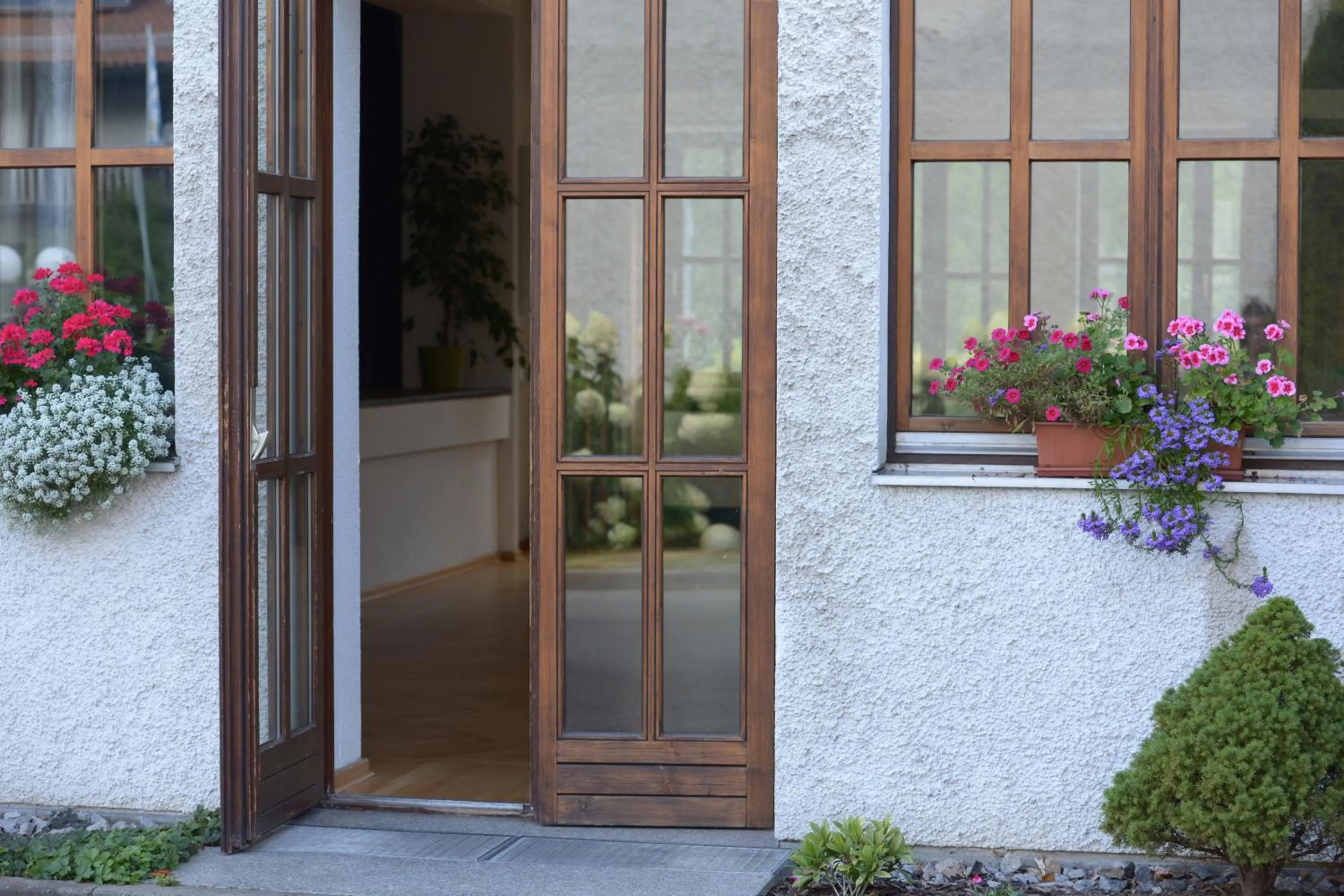 Facade/entrance in Hotel am Regenbogen