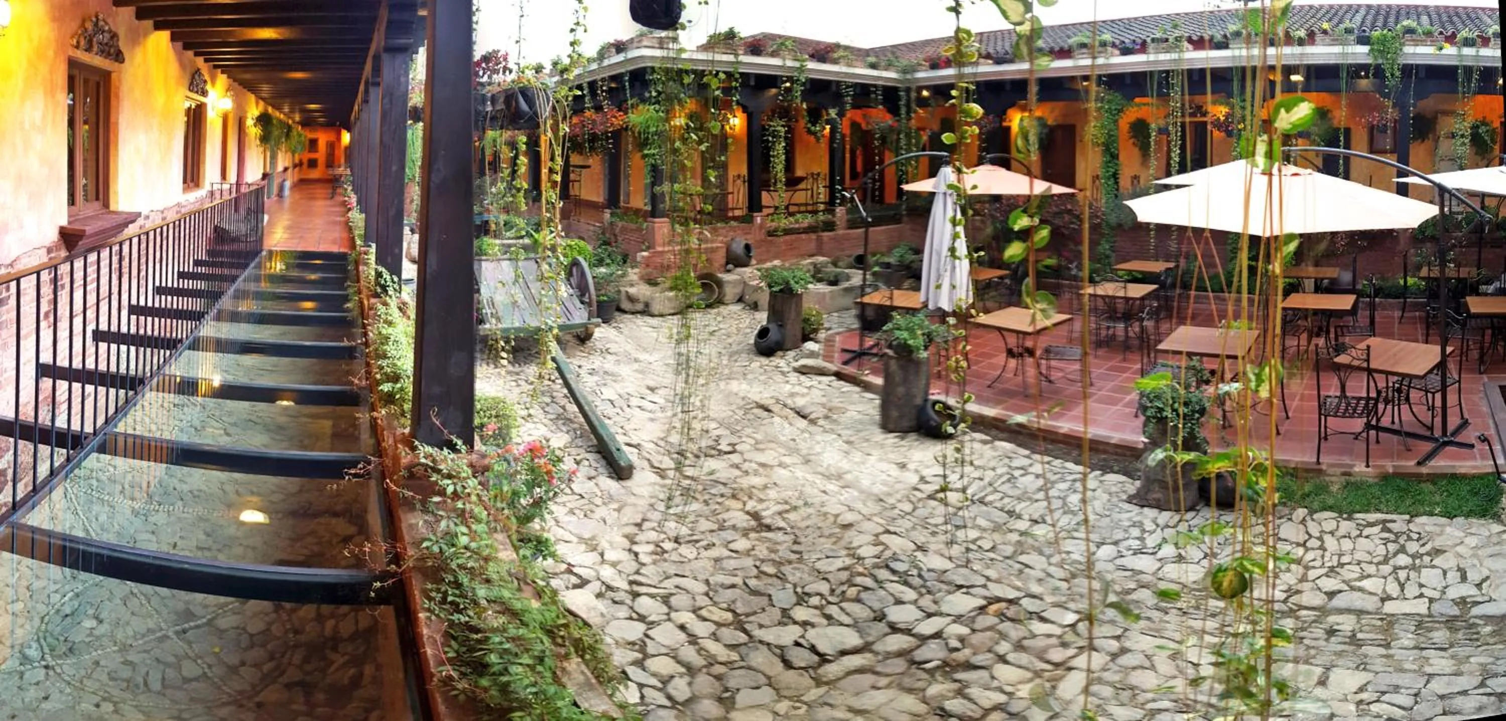 Garden view in Hotel Eterna Primavera Antigua