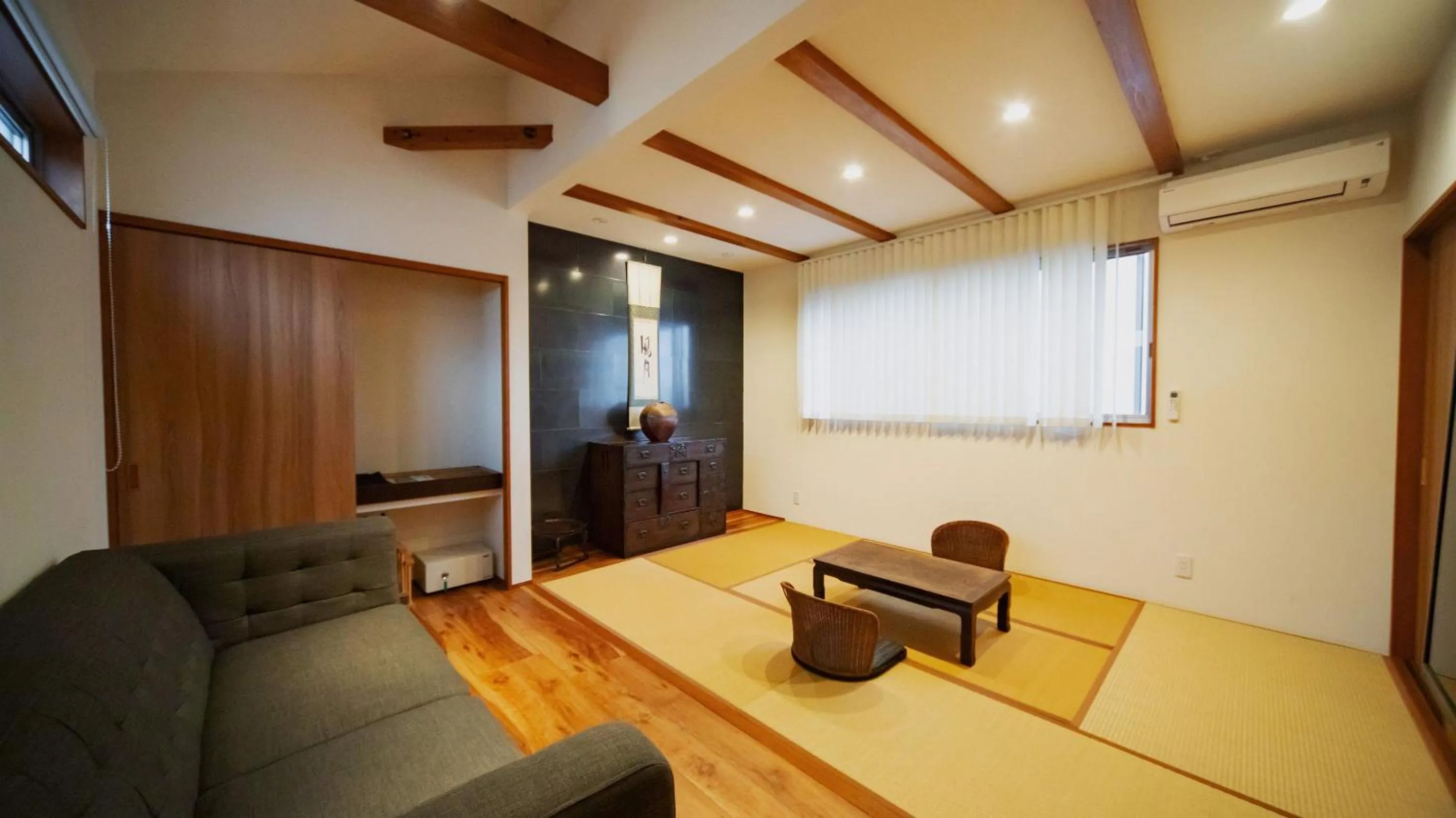 Photo of the whole room in Kunisakisou