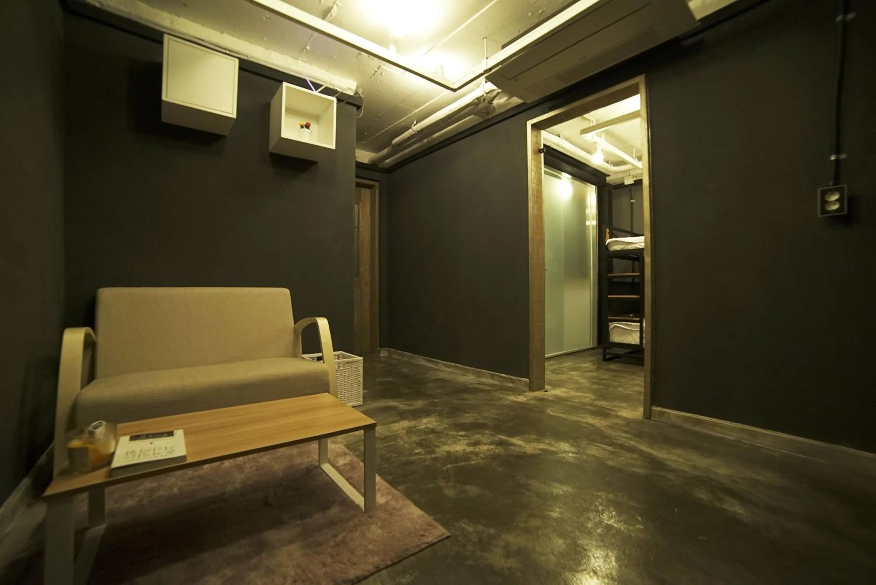 Bed in That House Hongdae