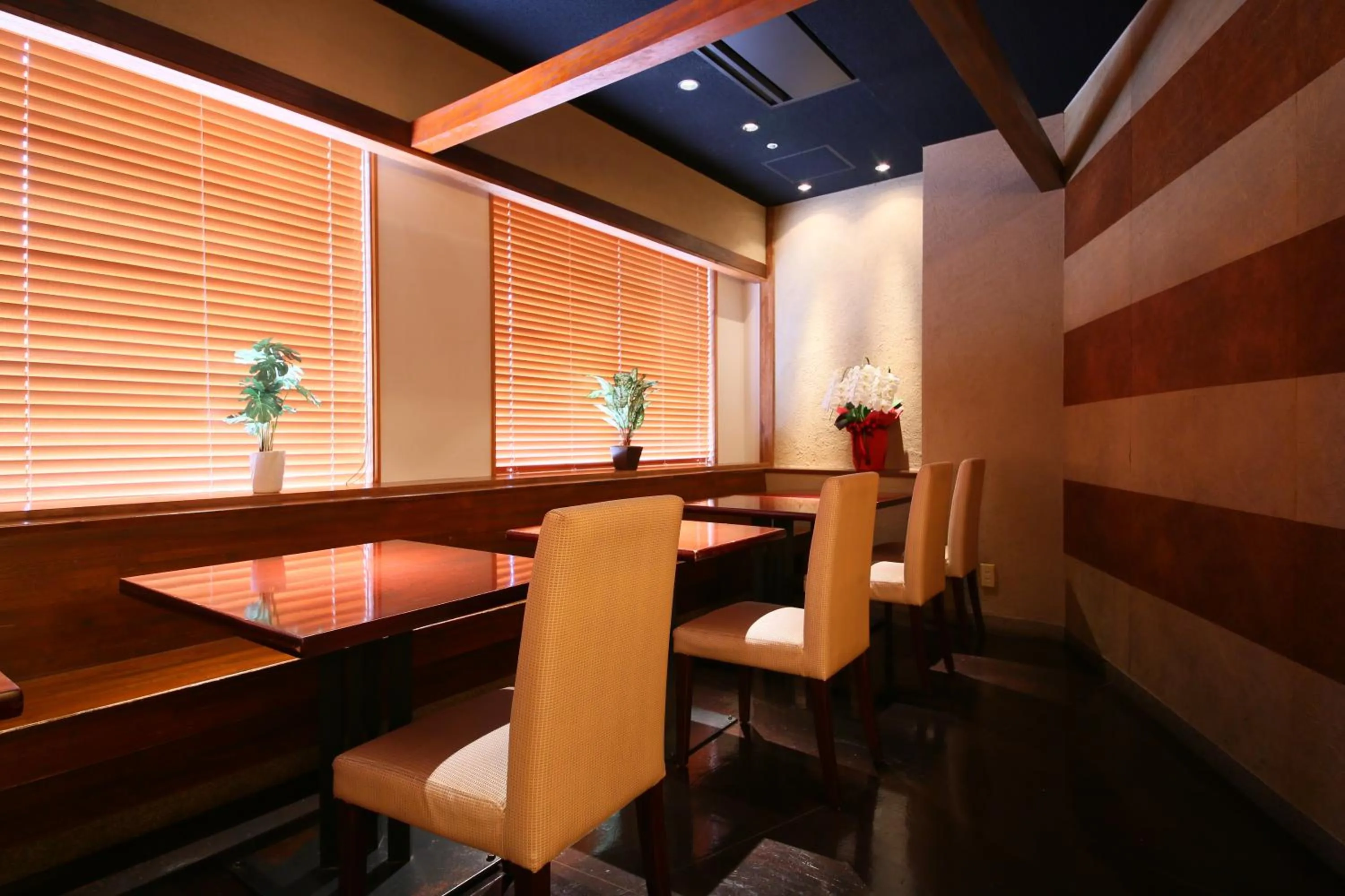 Restaurant/places to eat in Juraku Stay Niigata