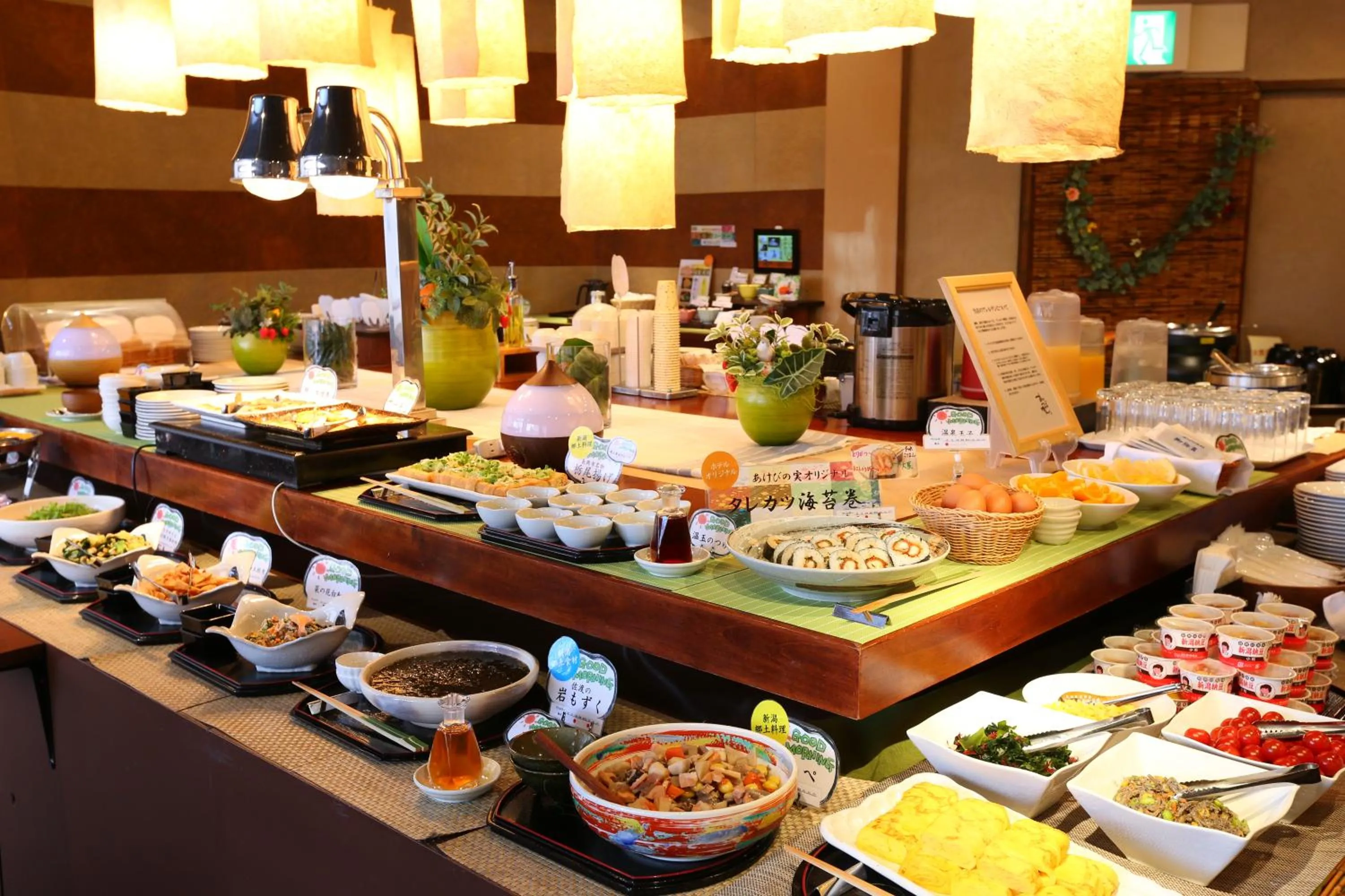 Restaurant/places to eat in Juraku Stay Niigata