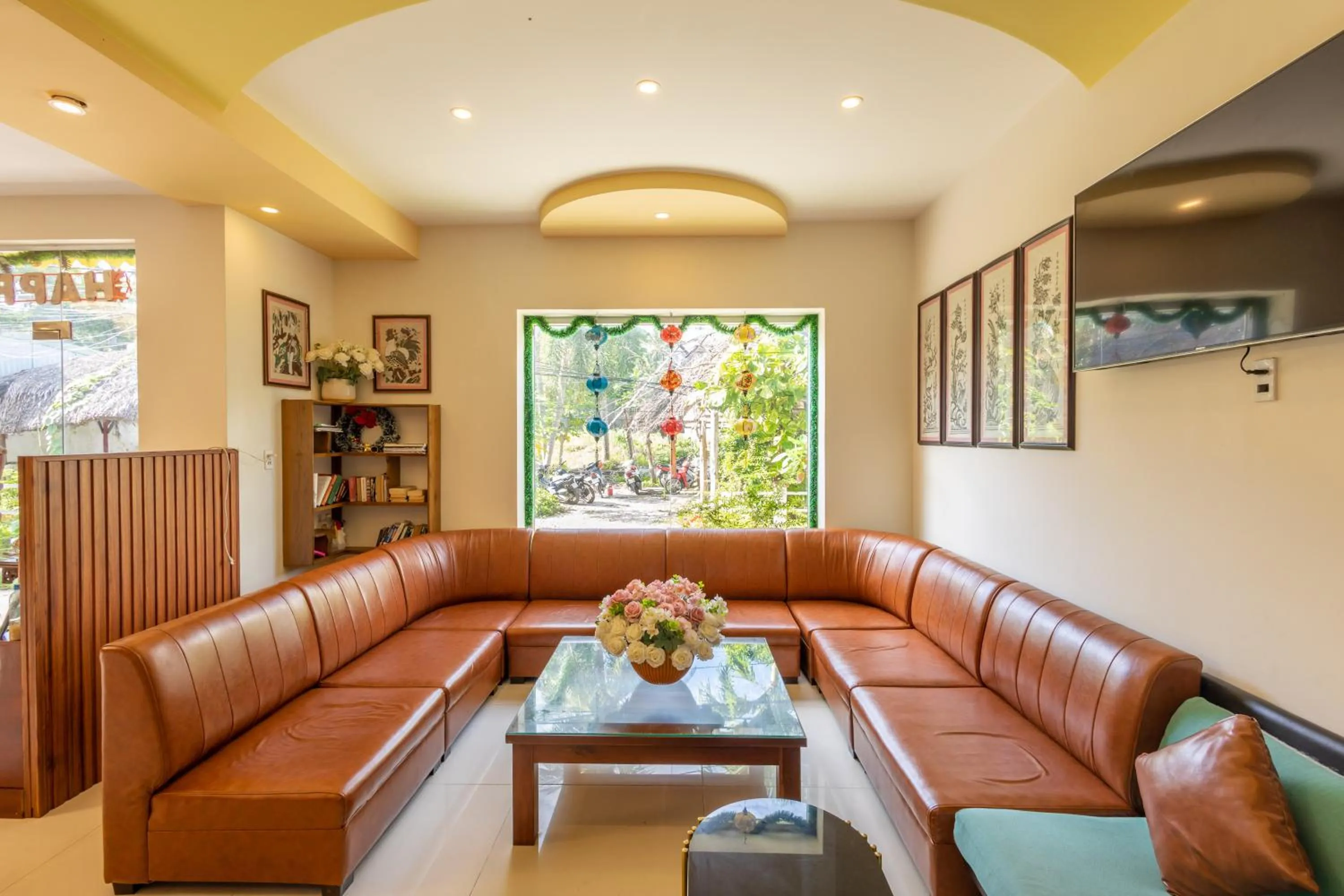 Communal lounge/ TV room in T&T Resort and Spa Phu Quoc