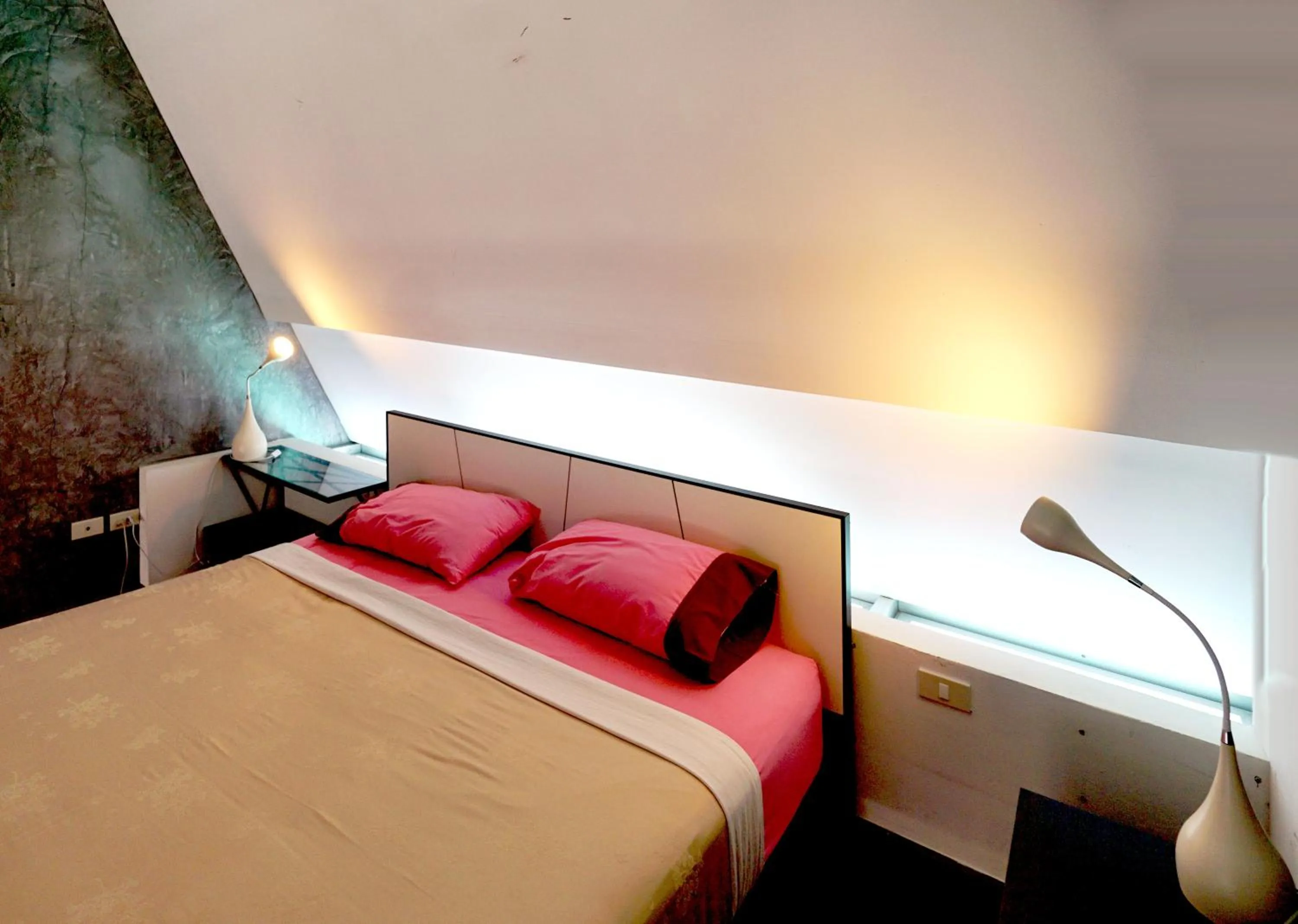 Bed in Phuket Paradiso