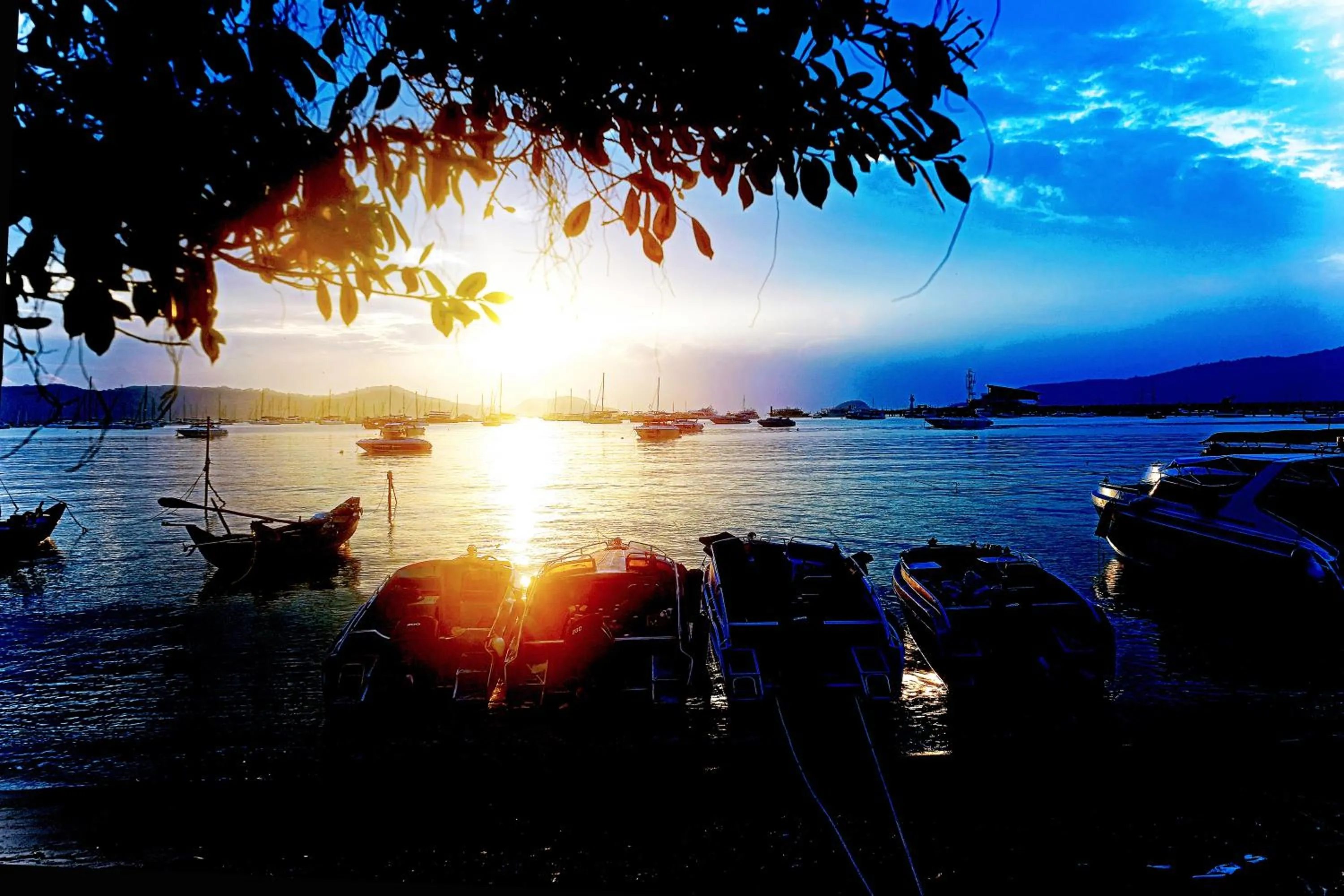 Beach in Phuket Paradiso