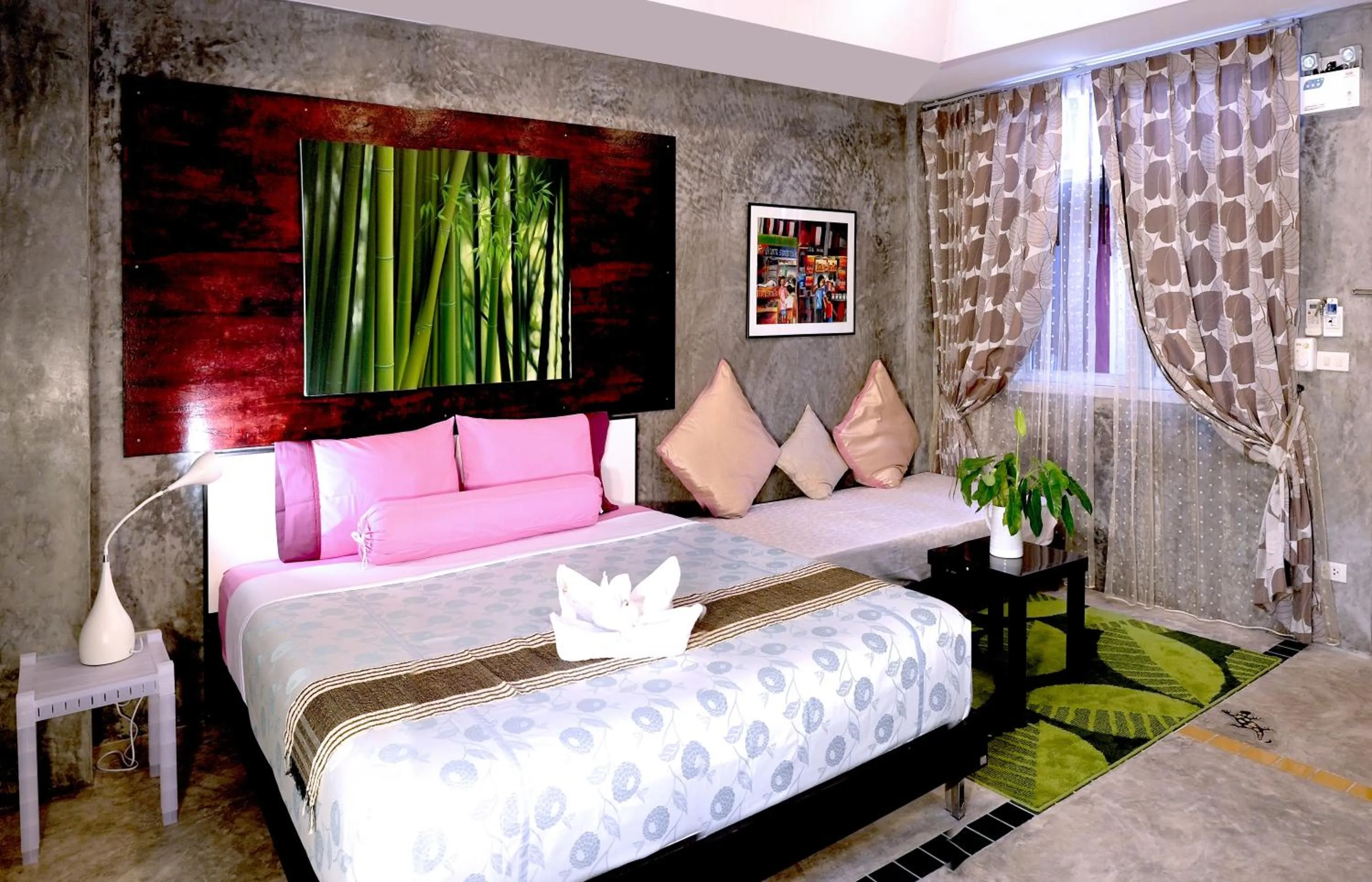 Bed in Phuket Paradiso