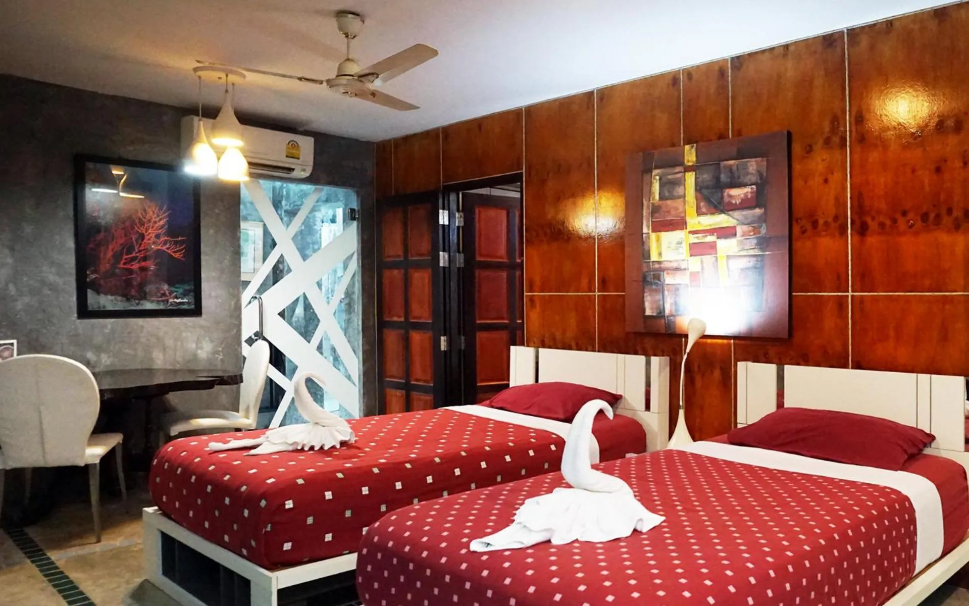 Bed in Phuket Paradiso