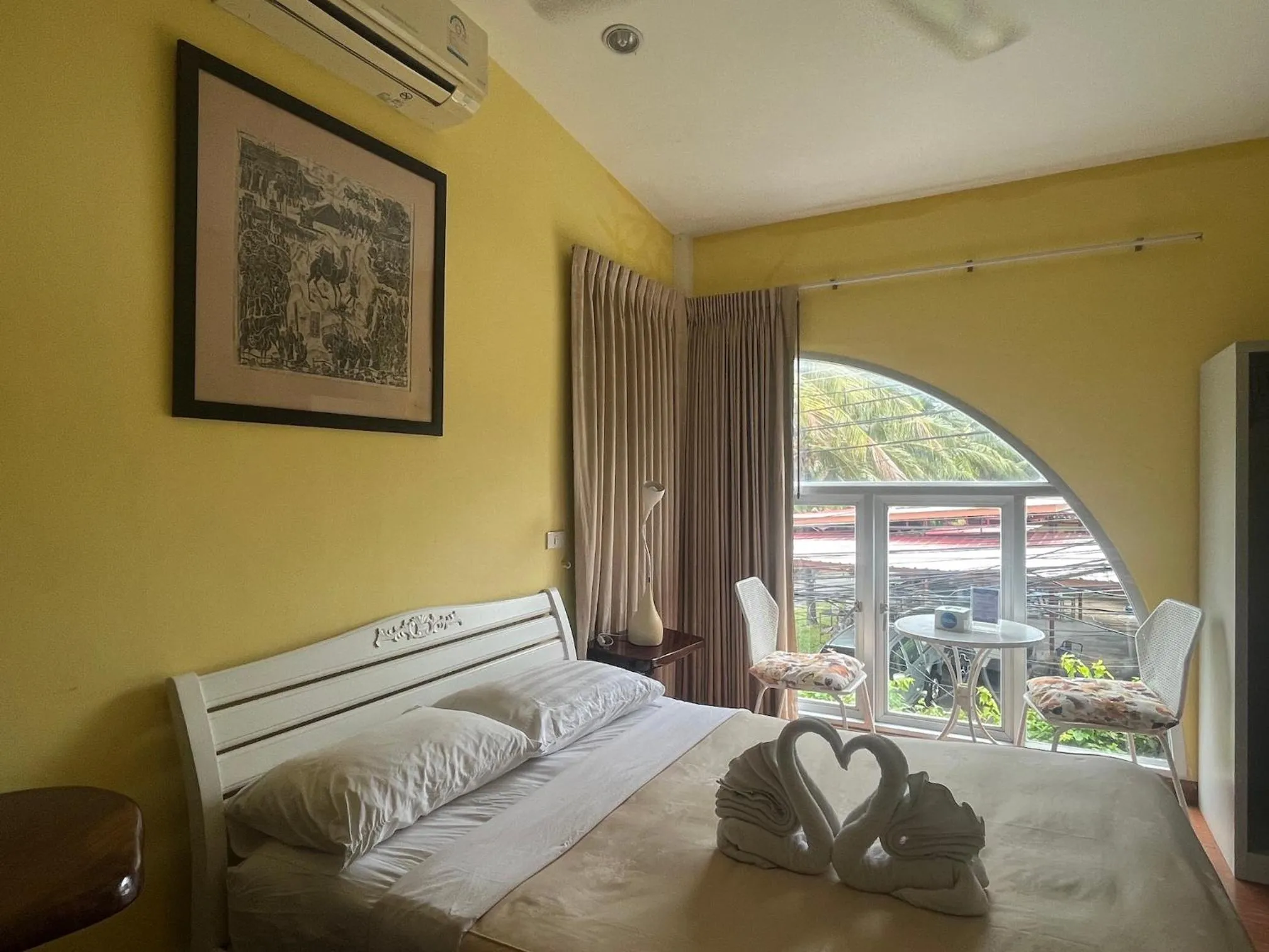 Bed in Phuket Paradiso