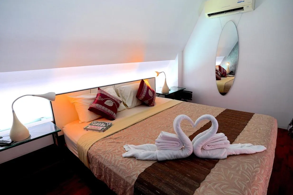 Bed in Phuket Paradiso