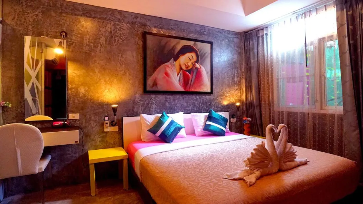 Bed in Phuket Paradiso